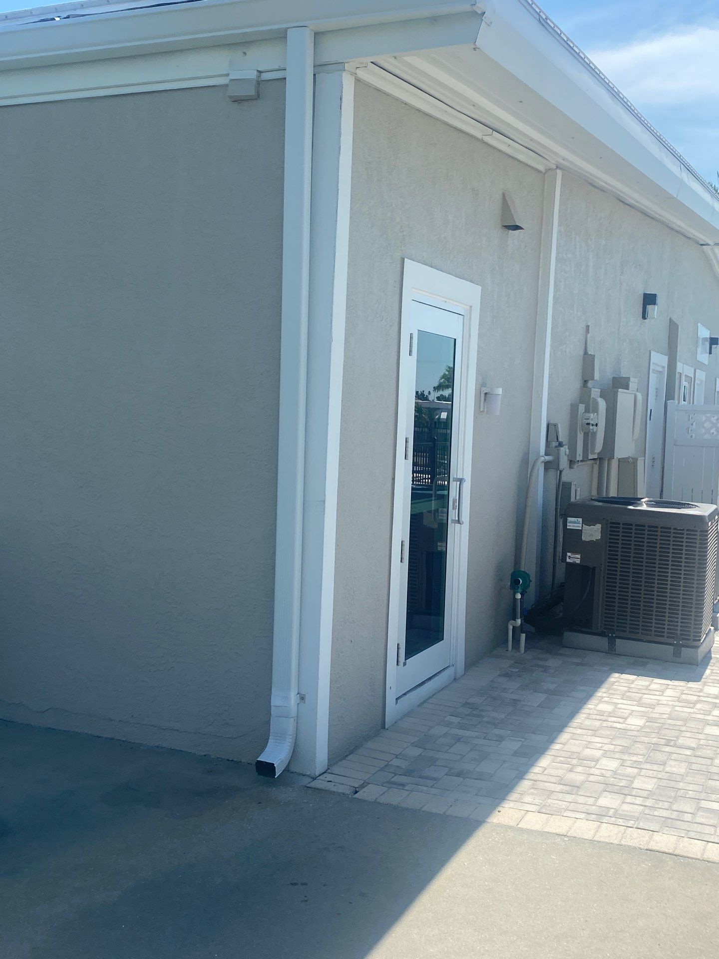 Commercial Seamless Gutter Installation in Palmetto FL by Gutter Professors