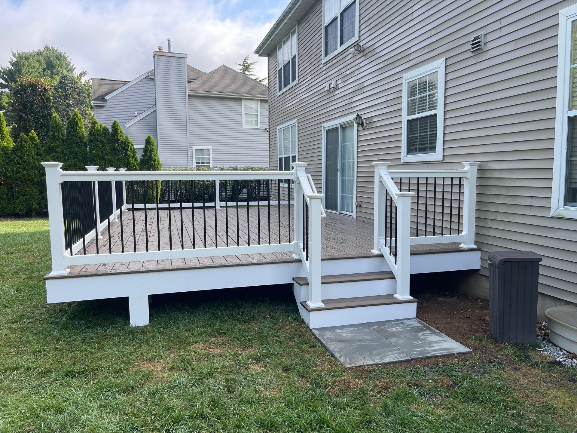 New Deck using Deckorators Venture - Color Sandbar  by deck guardian