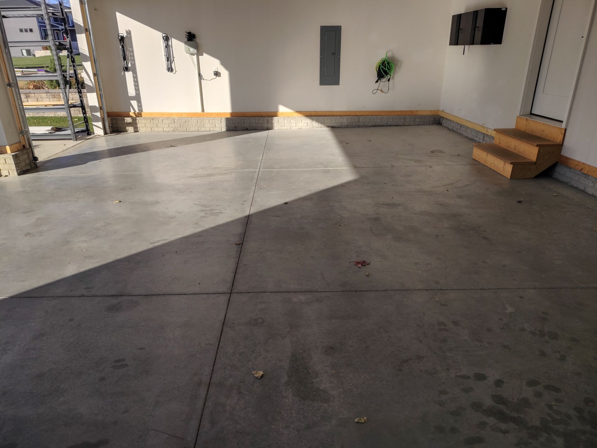 It's Daylight Savings... Brighten Up Your Space With a New Garage Floor Coating! by Revival Concrete Coatings