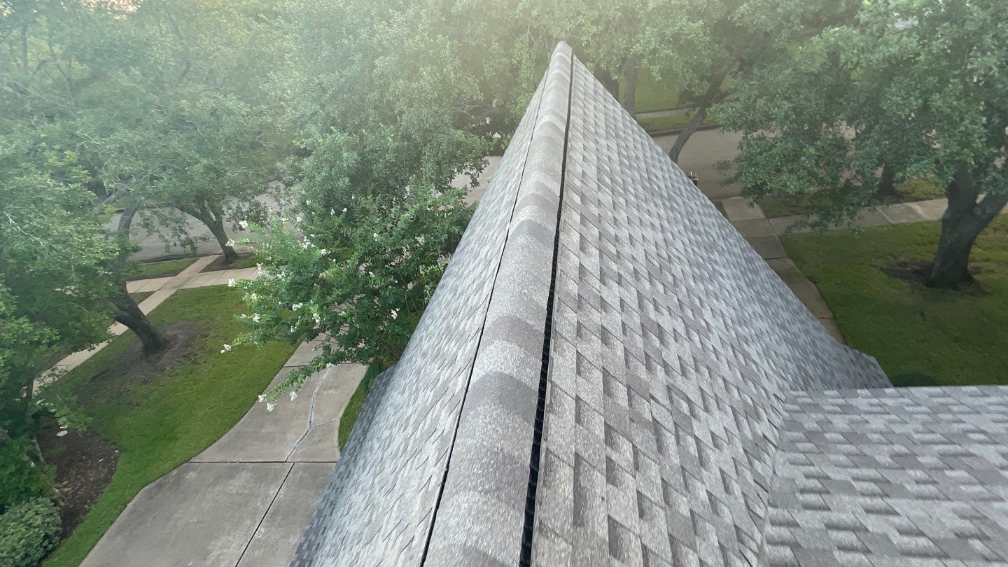 GAF HDZ - Weathered Wood by Elite Roofing LLC