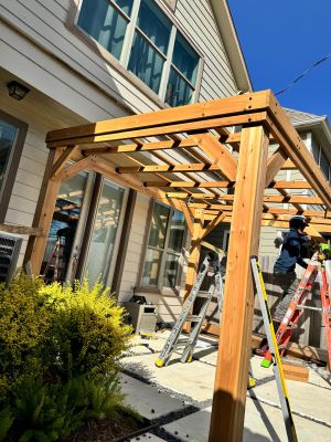 Backyard Upgrade: Professional Pergola Installation for Jennifer! ☀️🍹