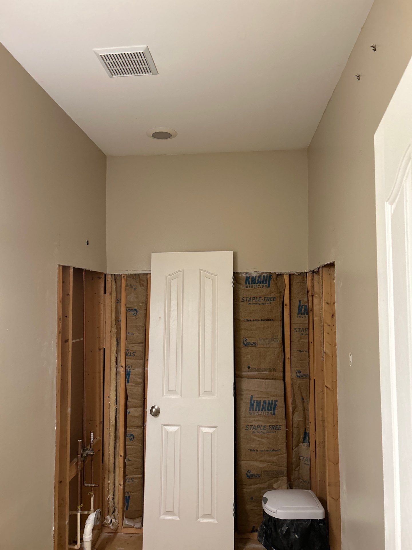 Tub Surround and Bathroom Floor by Footprints Floors Kentucky