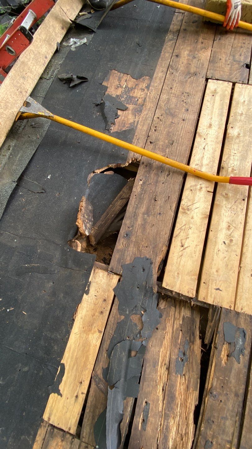 Roof Replacement using CertainTeed Landmark by 180 Contractors
