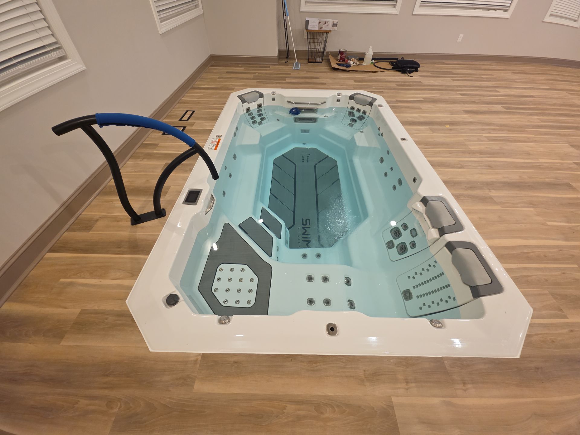 Four Season Addition by Ajayi Design and Construction 