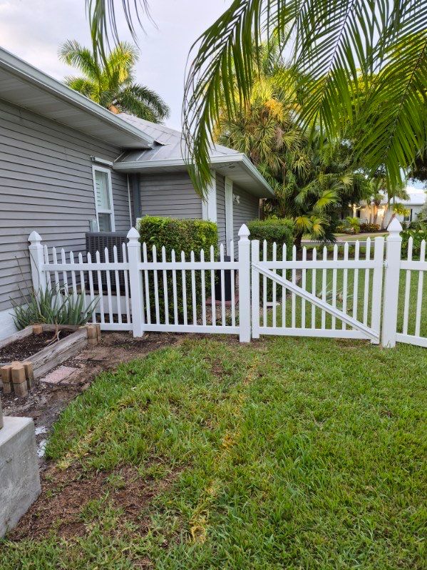 White Vinyl Picket and Privacy Fence Installation in Fort Myers by True Fence LLC