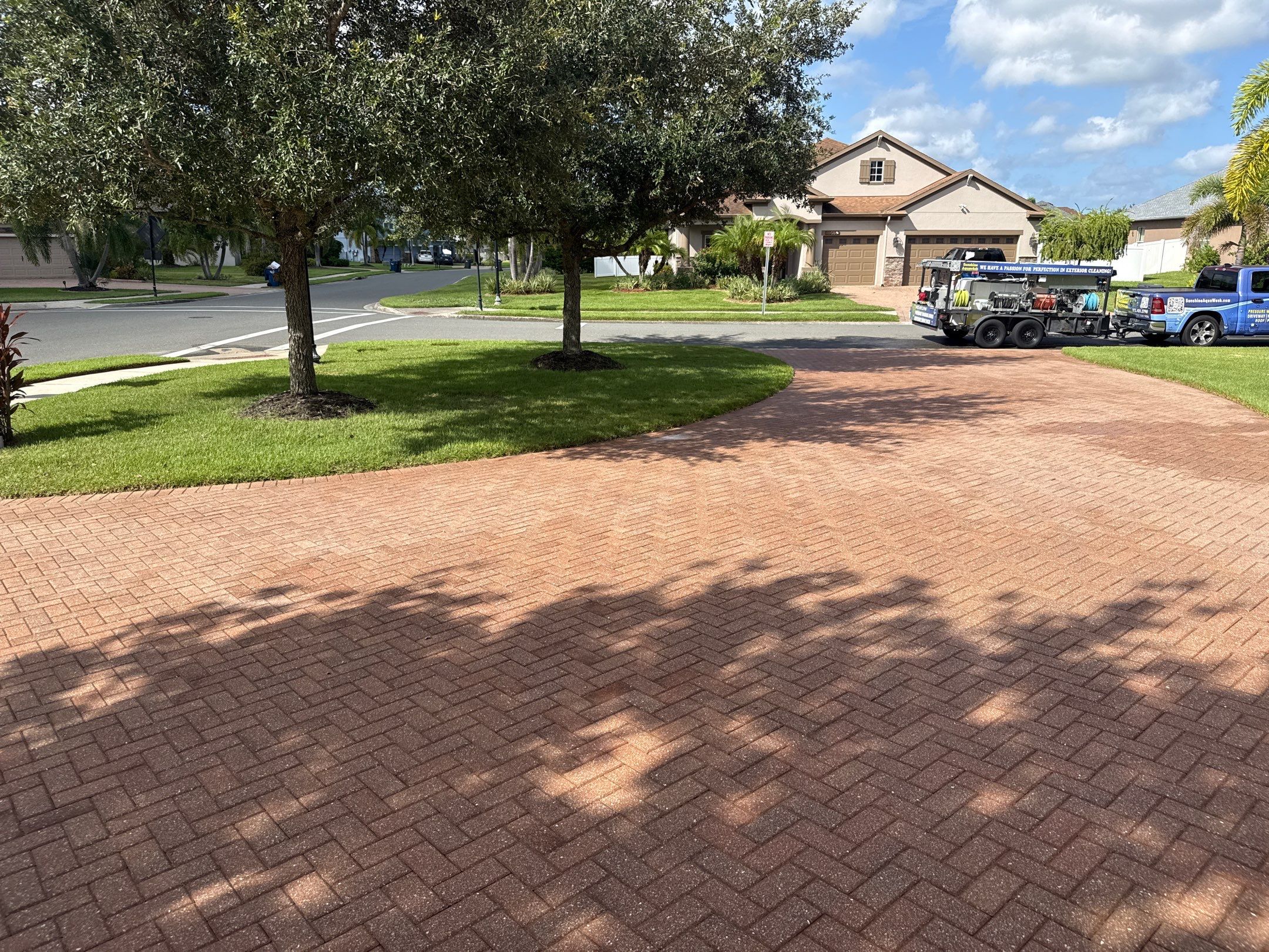 Paver Driveway & Sidewalk Cleaning – Oakleaf Hammock, Ellenton, FL by Sunshine AquaWash