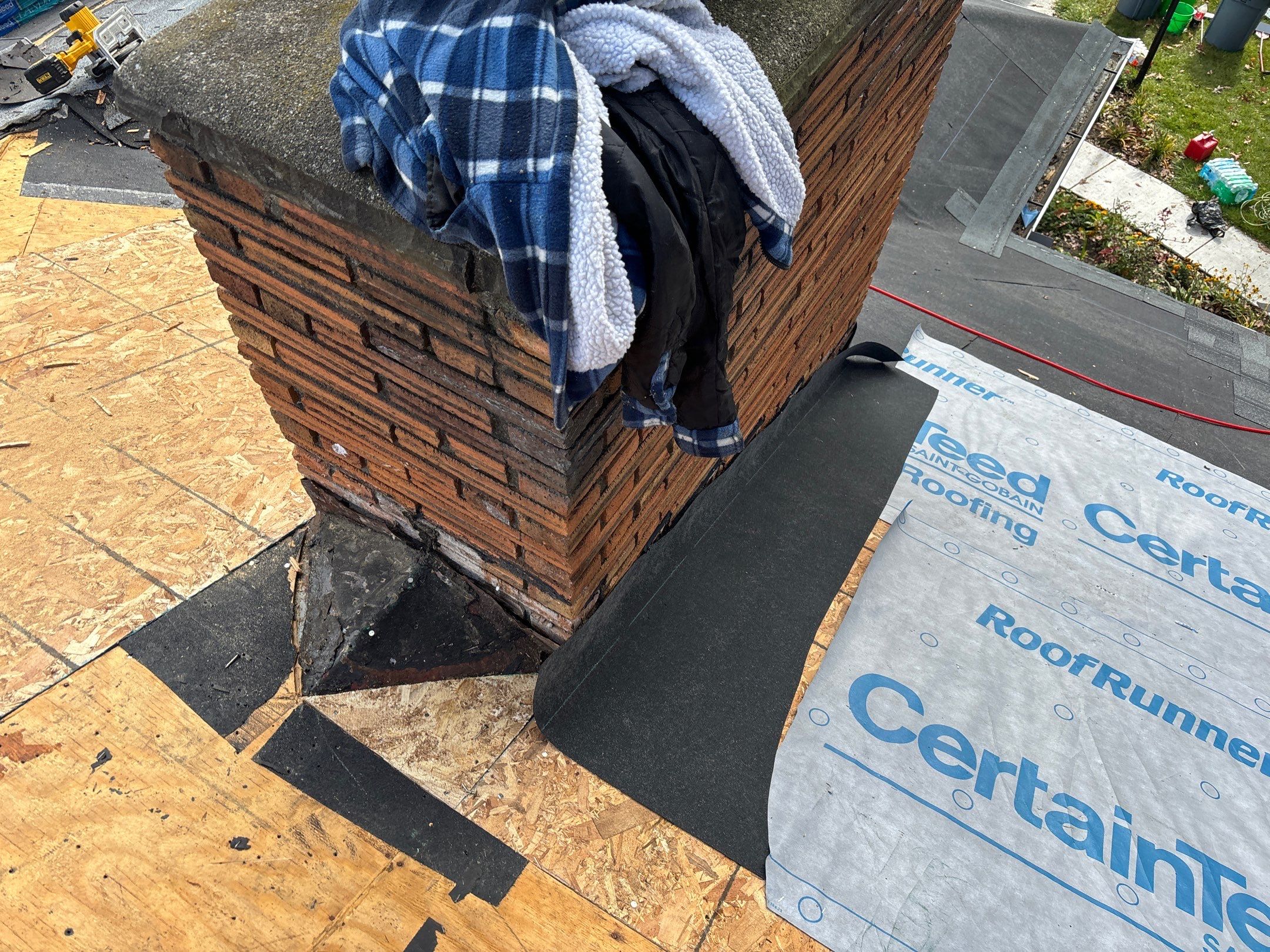 Roof Replacement using CertainTeed Landmark by 180 Contractors