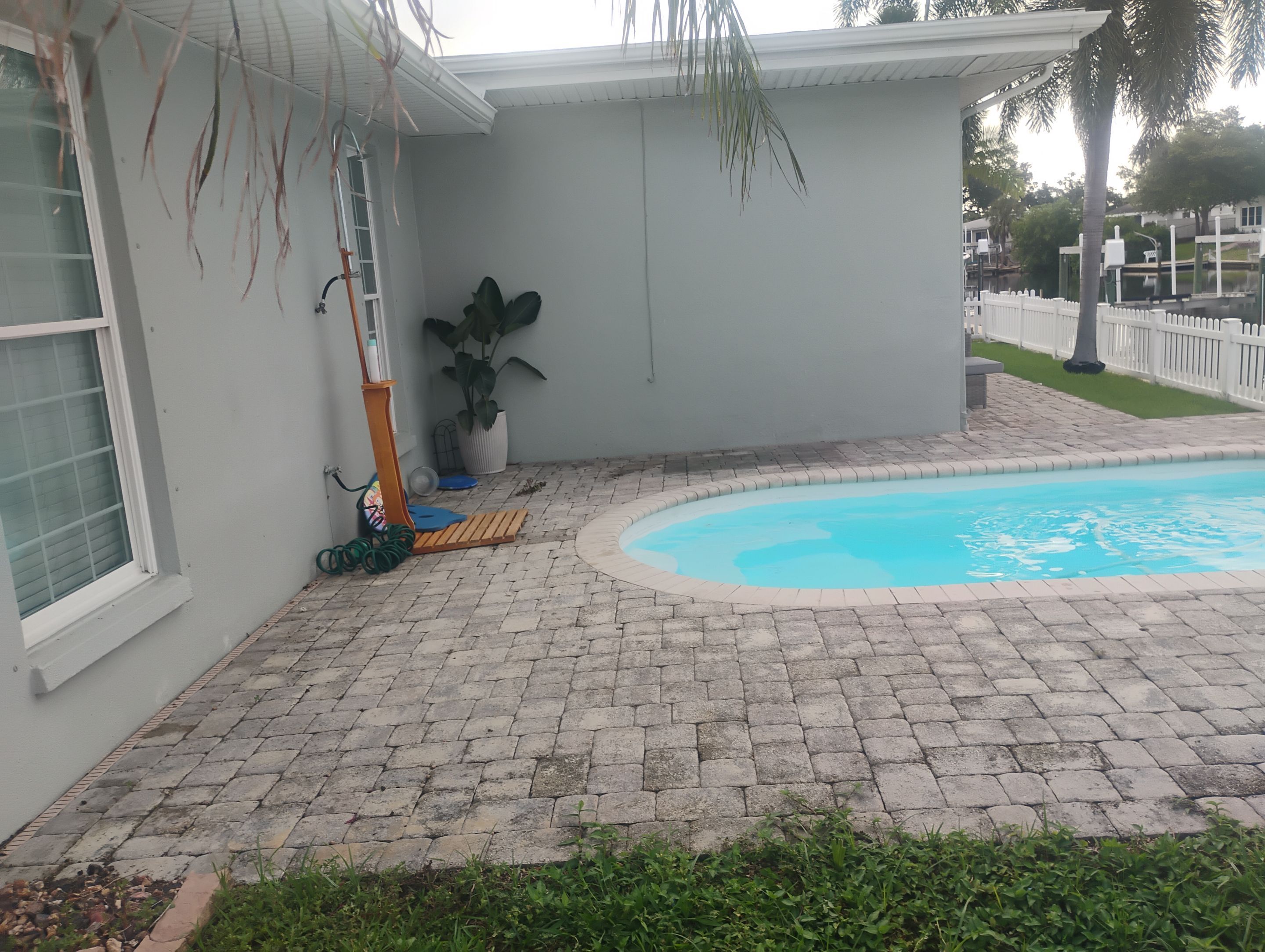 Project in St. Petersburg 33703 by Mitchell Roofing Company LLC 