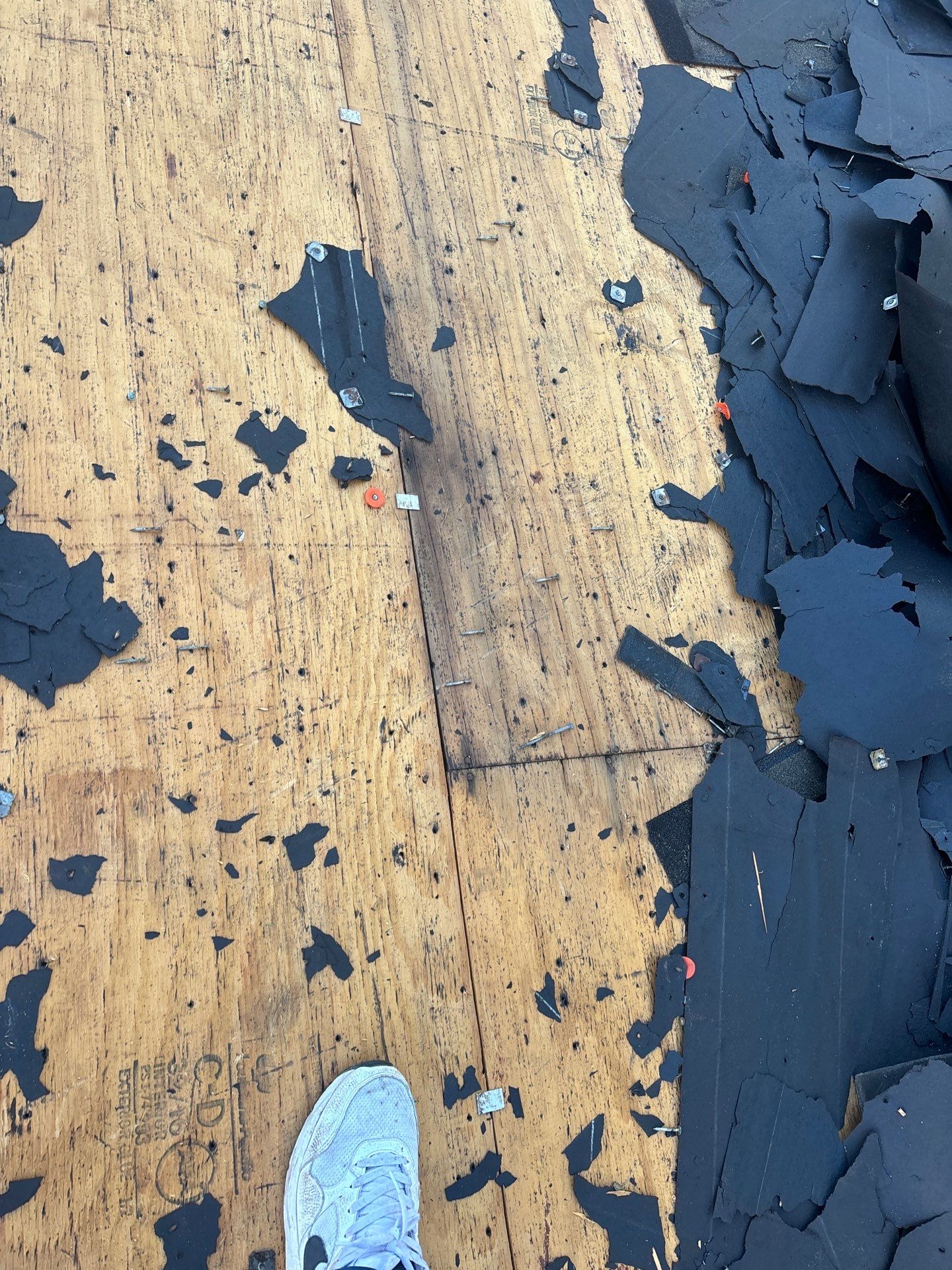 Residential Roofing Installation using Owen's Corning Duration (Lifetime) Shingles by Roof Repair Company
