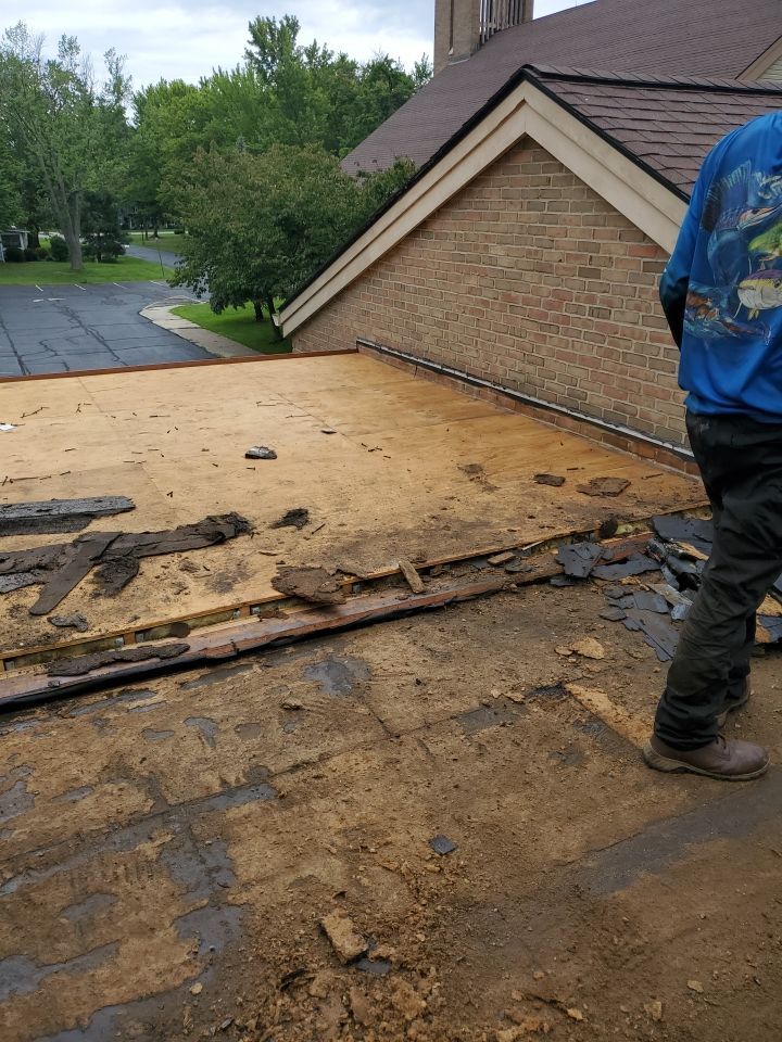 Lakeshore UMC by Absolute Roofing and Construction