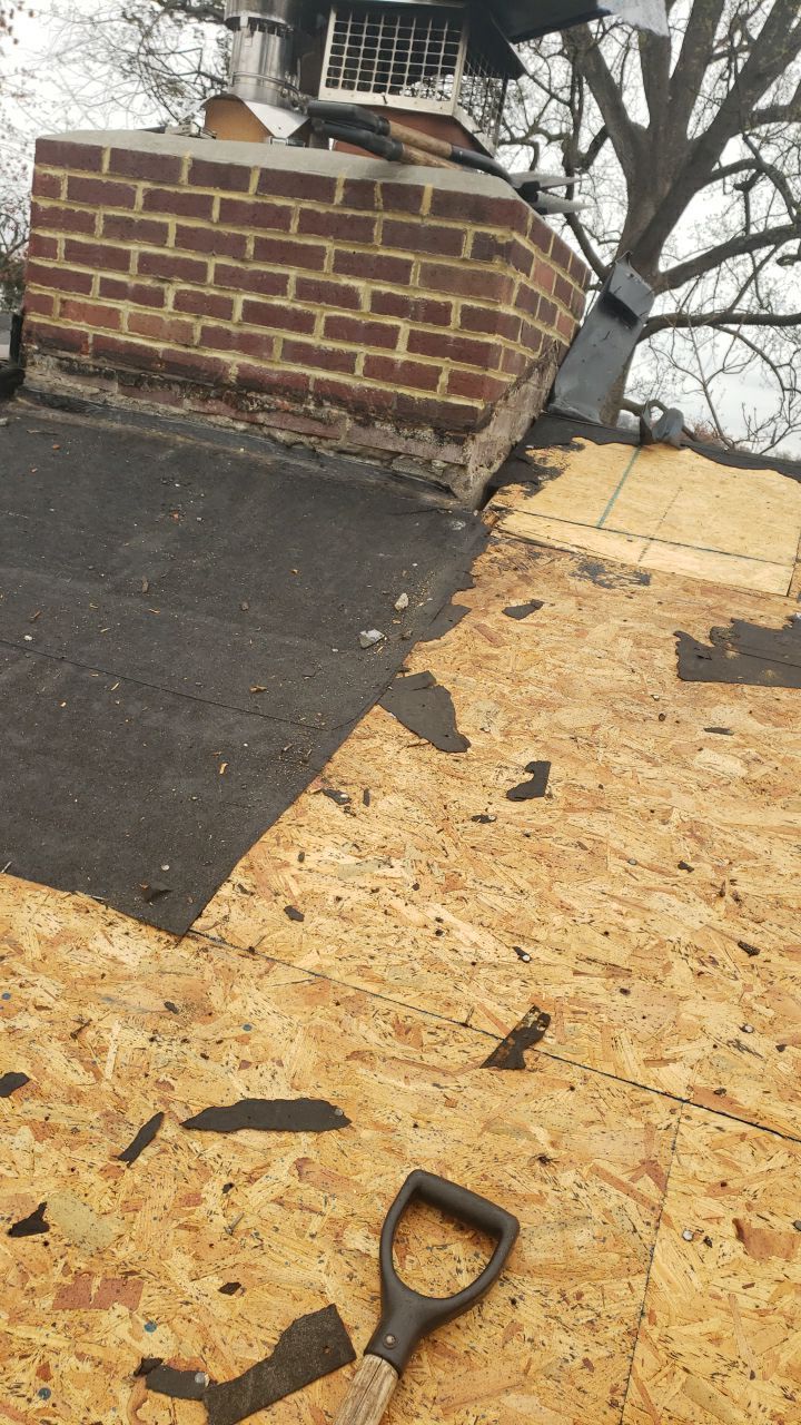 Arlington: CertainTeed Landmark Pro Designer Shingles in Max Def Georgetown Gray by RM Banning, Inc.