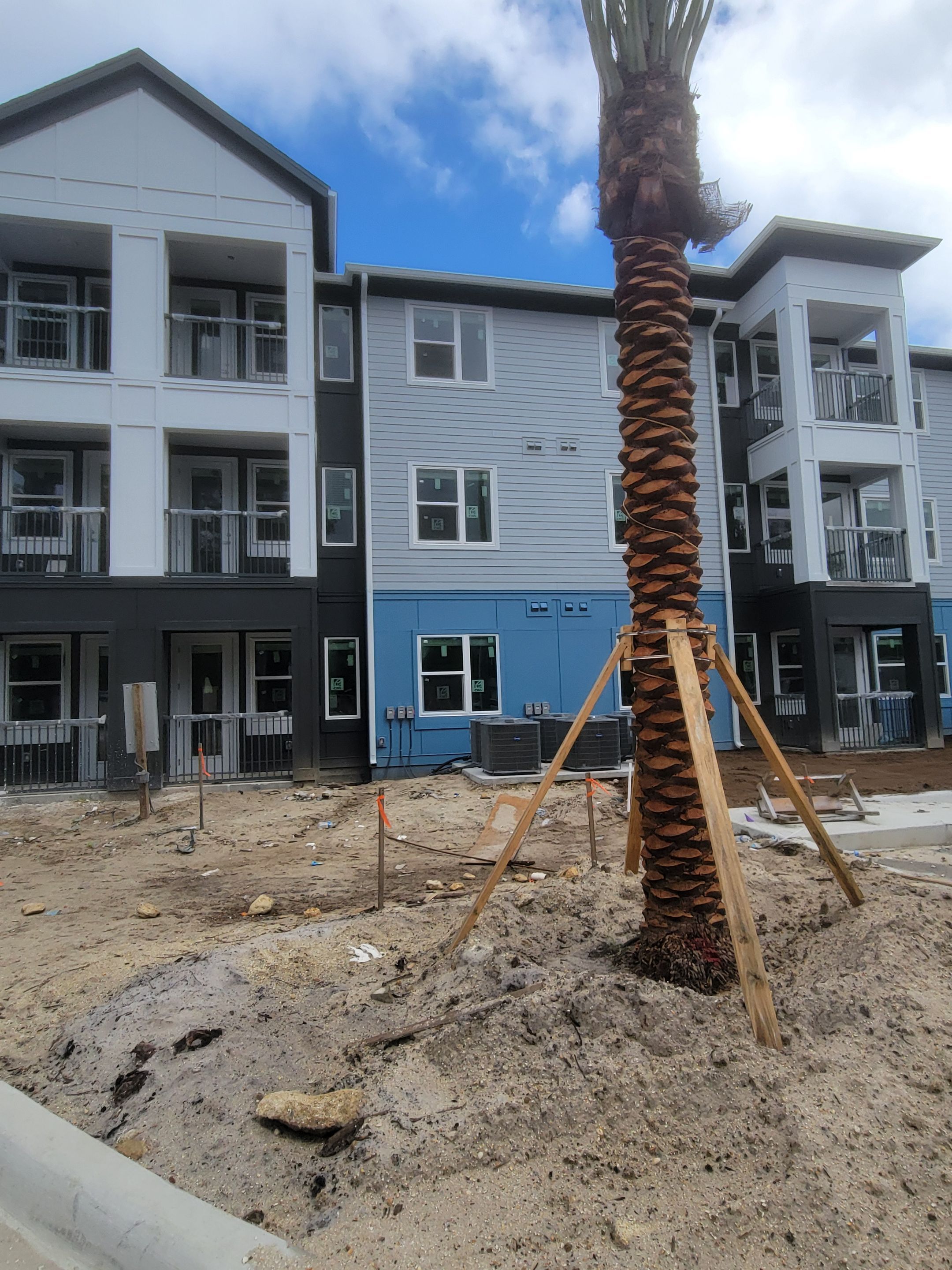 7-Inch Seamless Gutters for Large Roofs in Daytona Beach FL by Gutter Professors