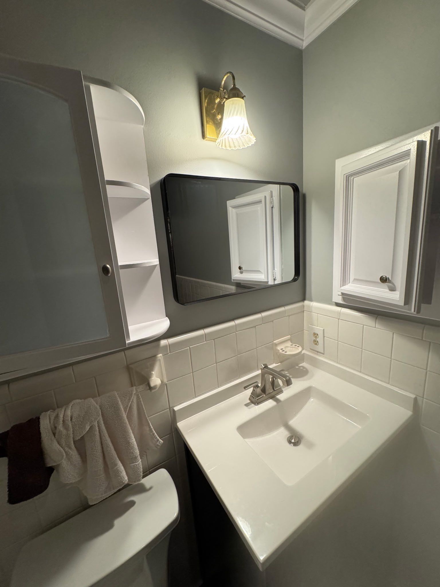 Teen Bathroom (Onyx Collection) by New Bath Technologies