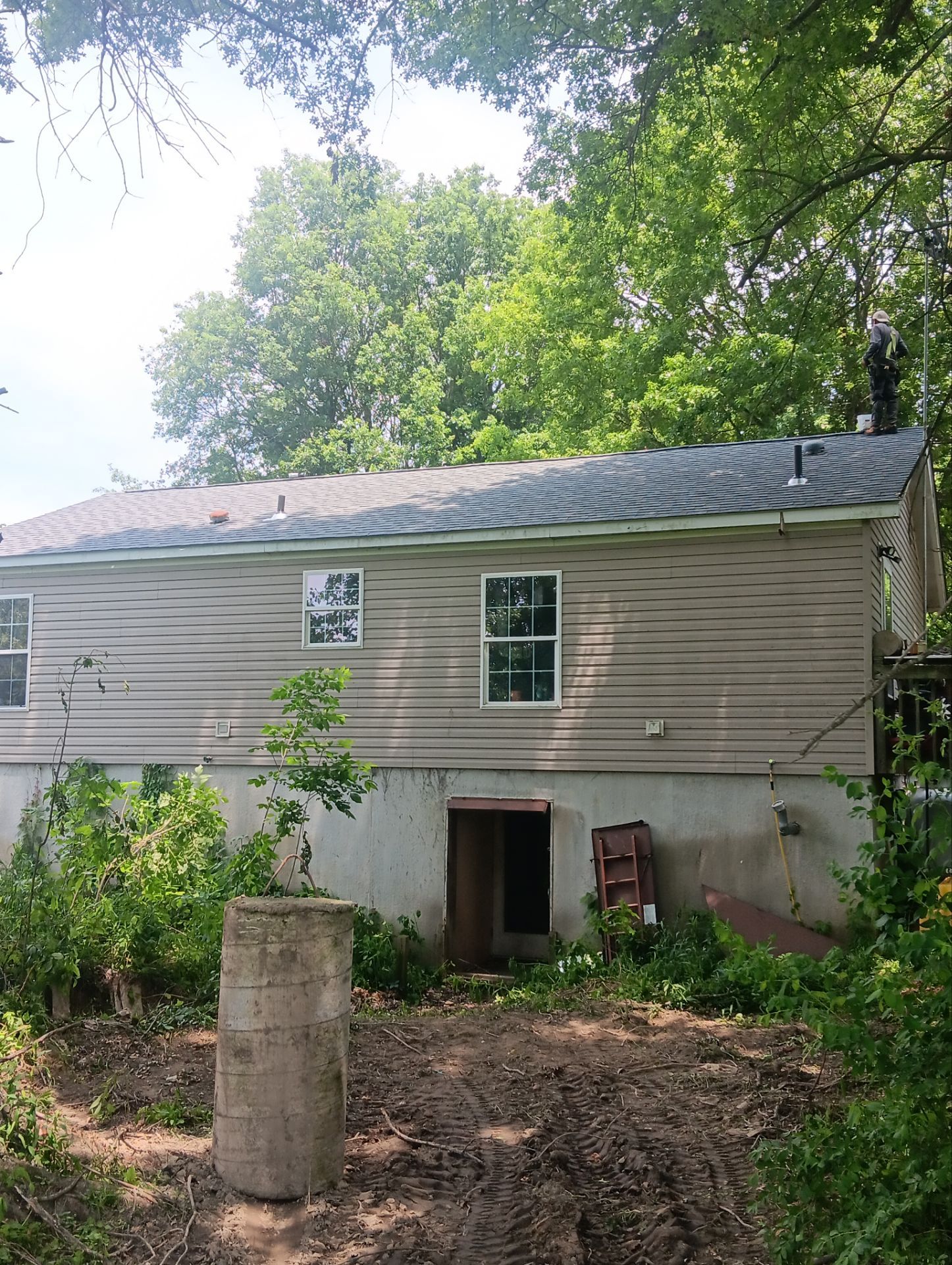 Red Hook Friends, look here by roberts roofing