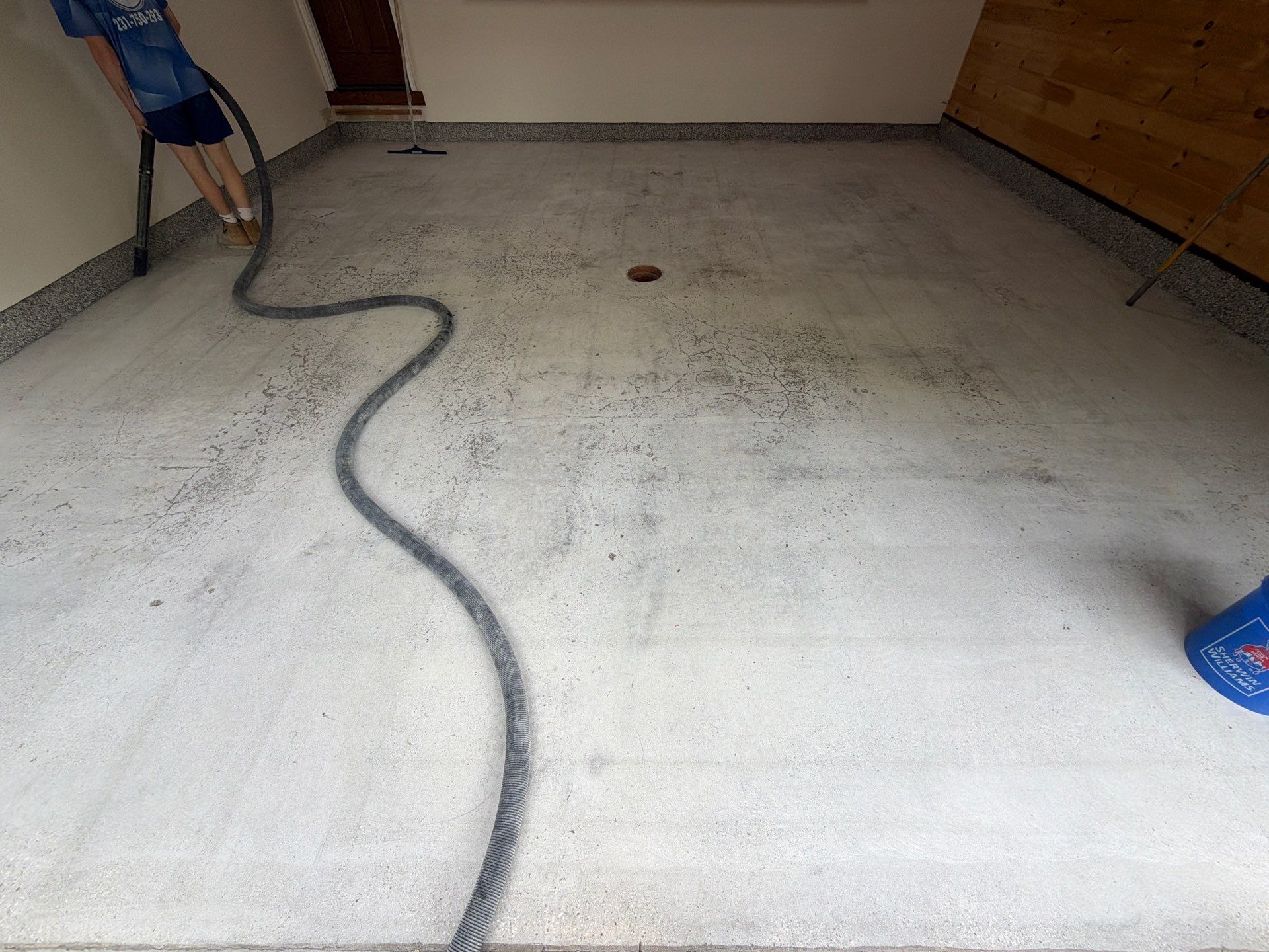 Gray Speckled Epoxy Flake Floor Coating in Muskegon by Gordon Painting