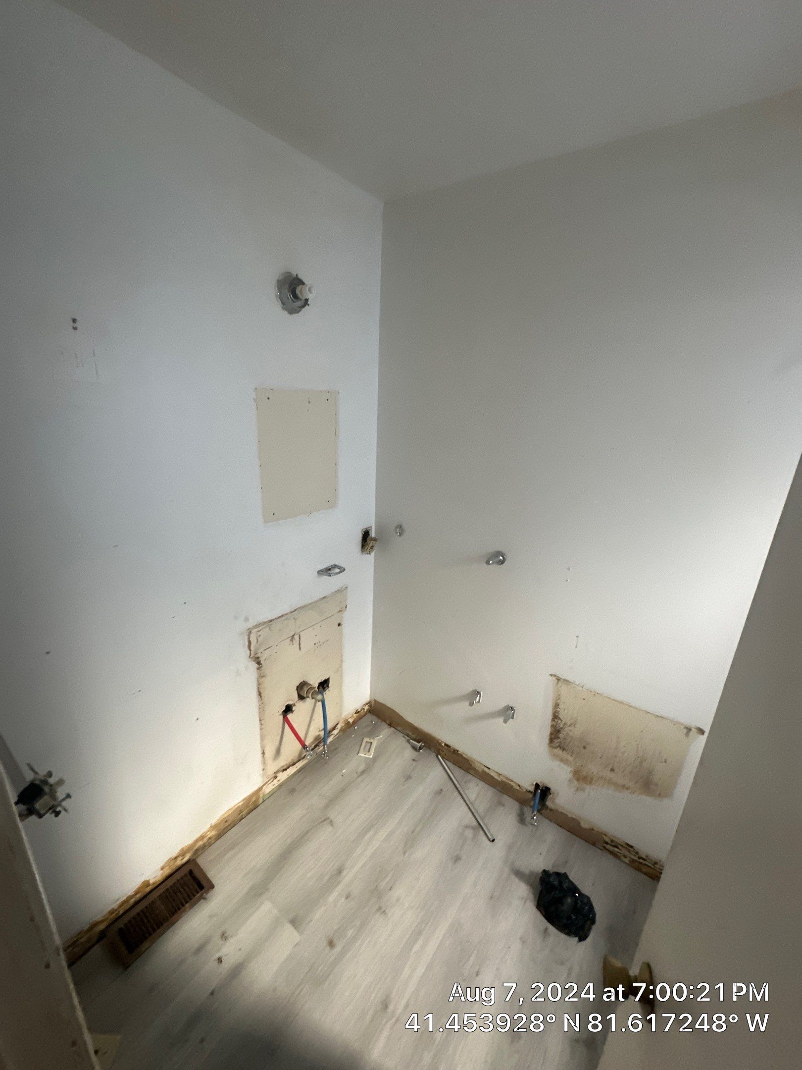 Multifamily Full Remodel by Reinovation