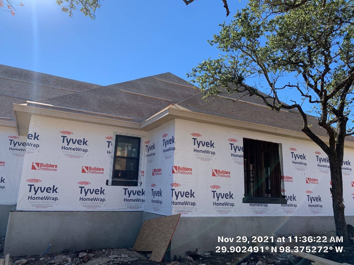 New Home Construction using Owens Corning 30 year Architectural Shingles by Premier Roofing and Contracting
