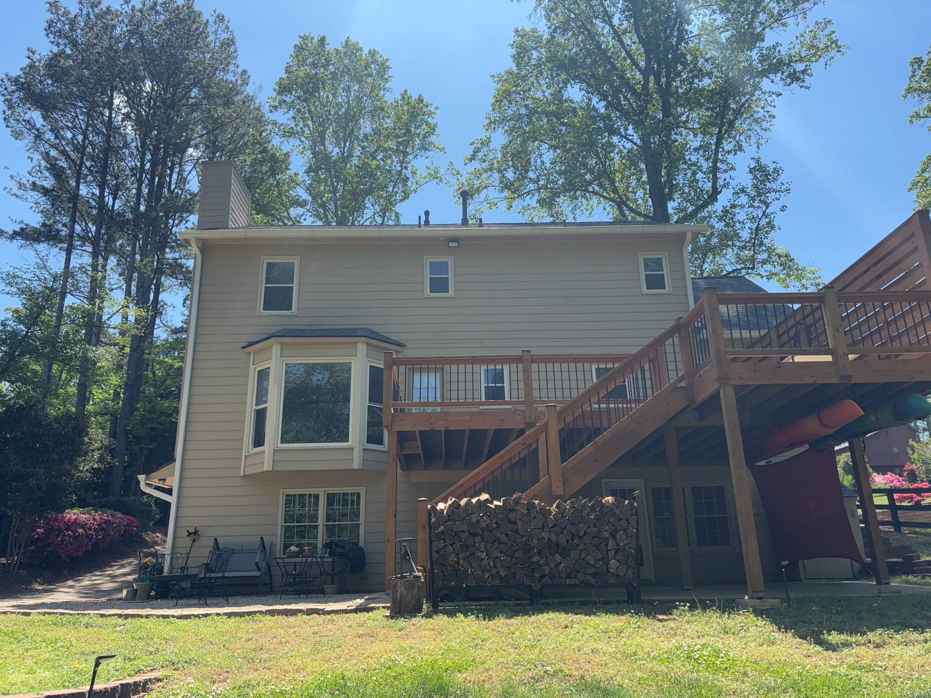 Siding Replacement and Exterior Painting using James Hardie Lap Siding and Sherwin Williams Paint by Nelson Exteriors 