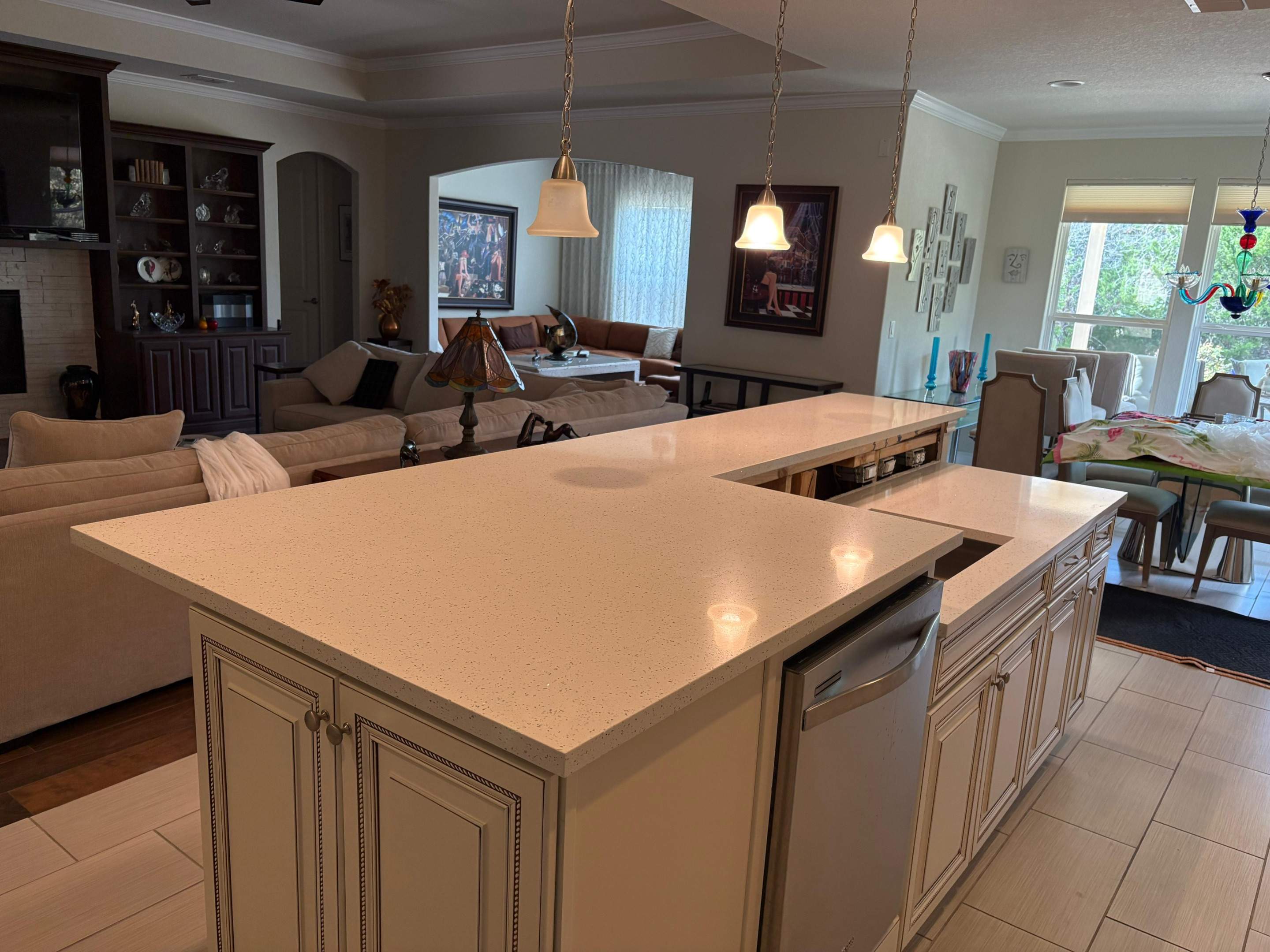 San Antonio Kitchen Remodel with Quartz Counters and Glass Backsplash by Mena stone surfaces