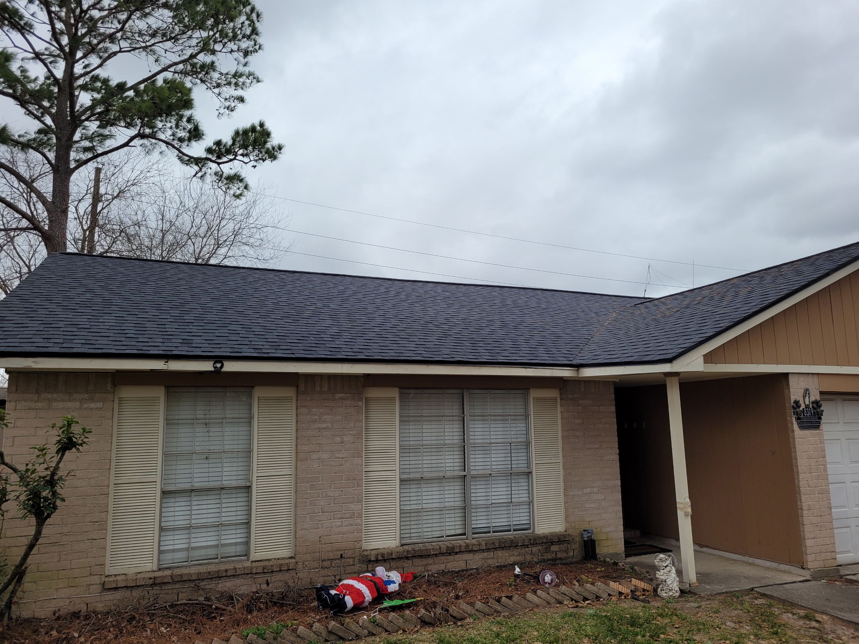 SureStart PLUS 4-STAR Warranty Fully covers materials, labor, tear-off and disposal expenses in years 1-50. by Roof Concepts Construction