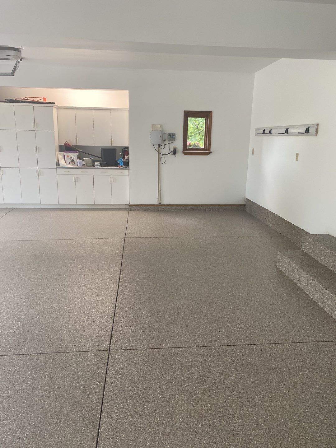 Garage Floor using Fieldstone by Your1DayFloor.com