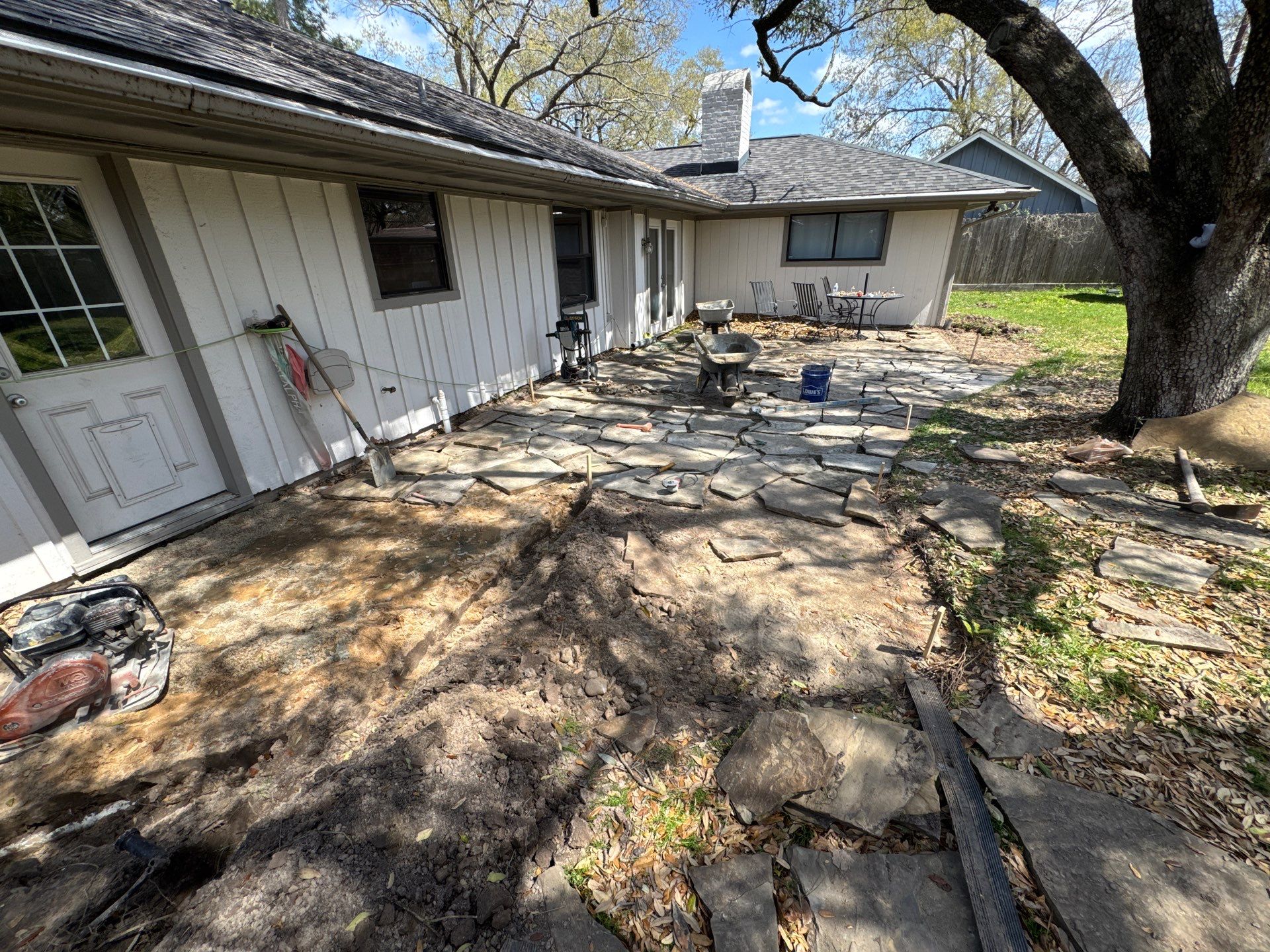 🌿 Jackie’s Outdoor Transformation — Drainage, Flagstone & Full Restoration by Texas Urban Elements