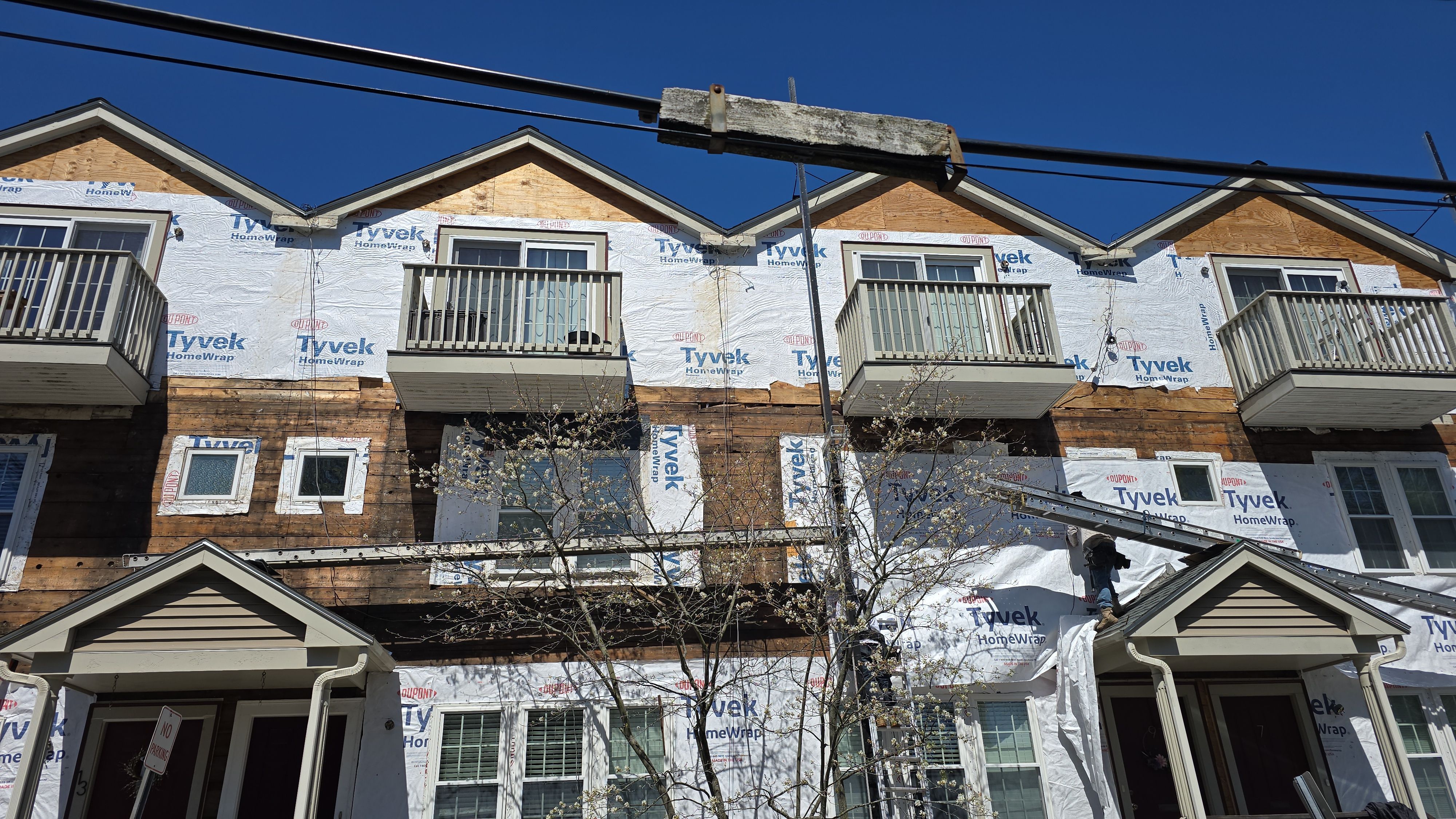 Vinyl siding and Entry Doors inn  Watertown, MA by UBrothers Construction