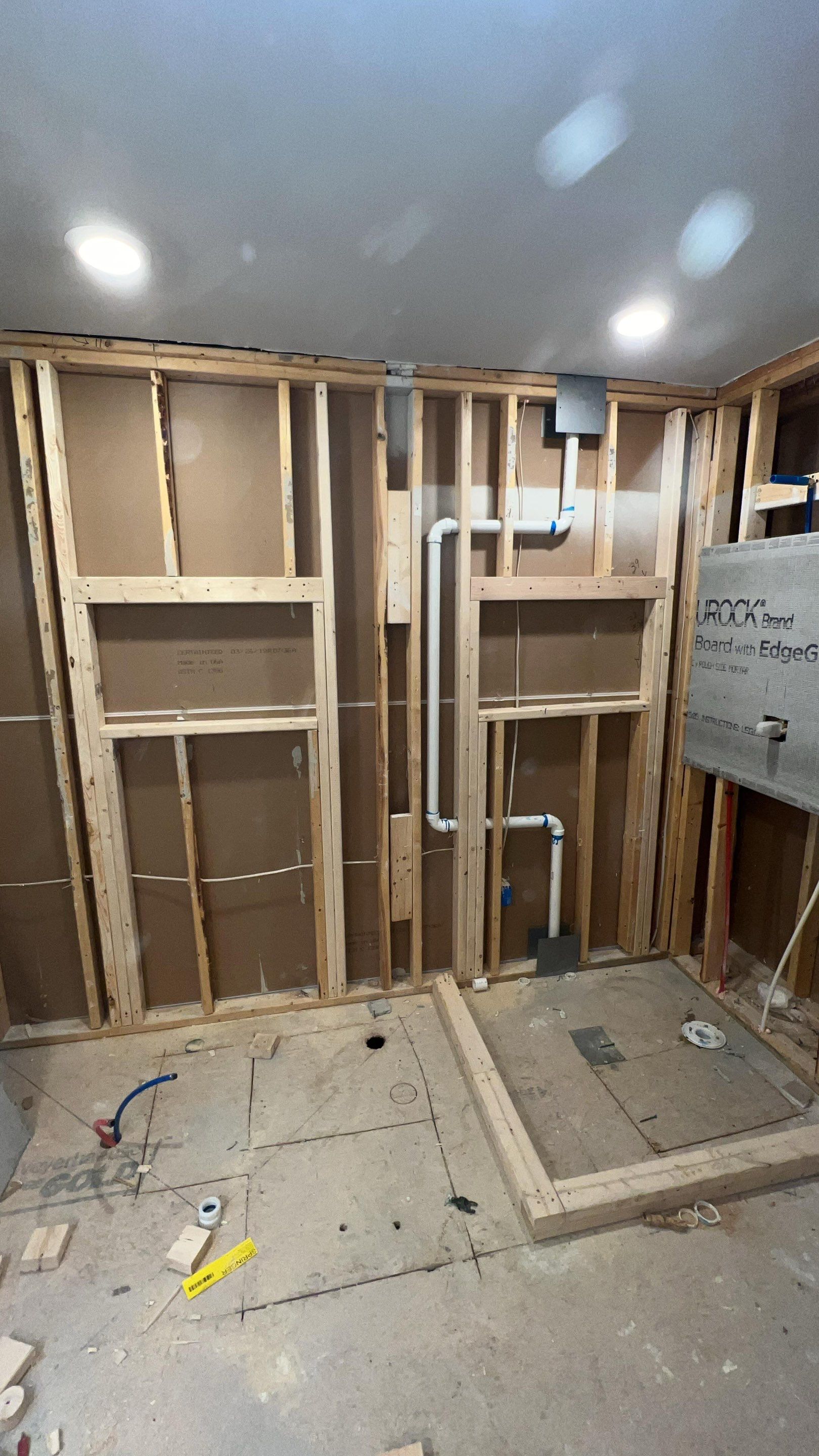 Master bathroom renovation by Prudencio