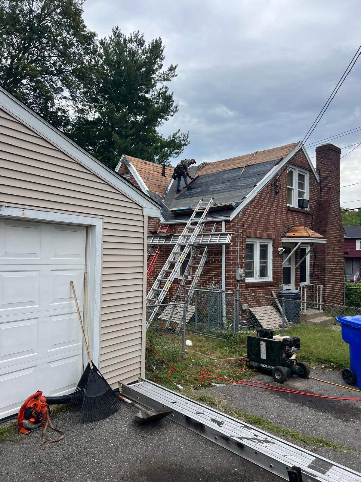Full Roof Replacement – Owens Corning Duration, Onyx Black with Ridge Vent Upgrade by JOHNNYS PRO