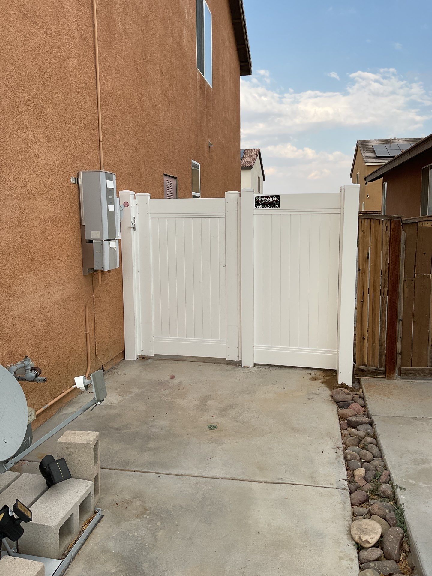 Fence Installation using Vinyl by Fence Guys Inc. 