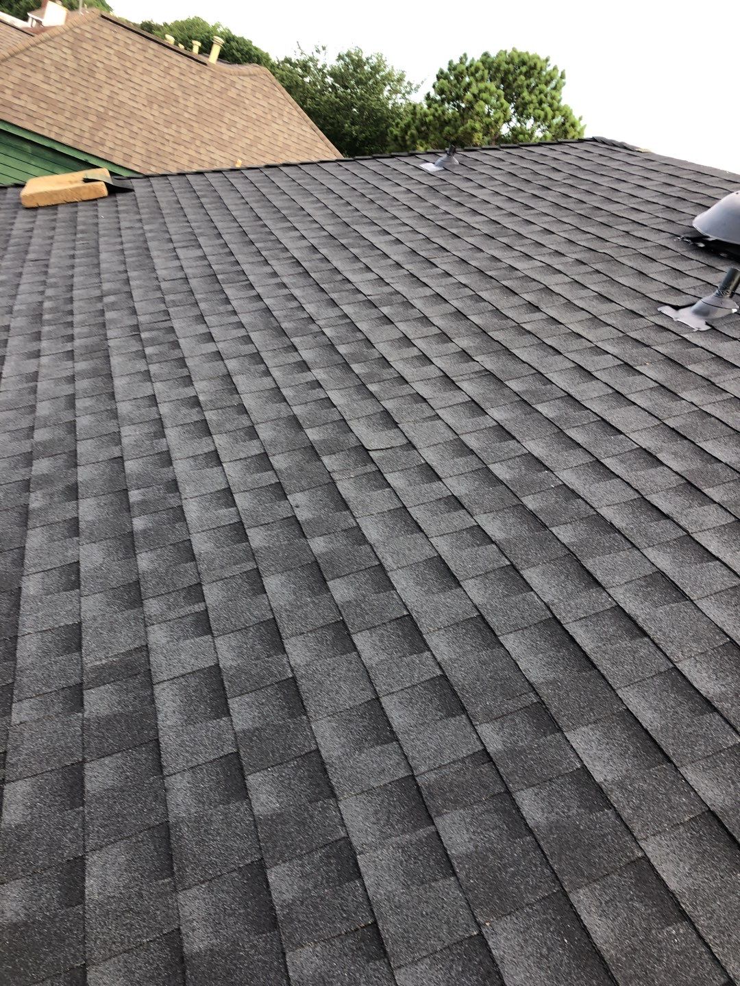 Elite Roofing LLC featured photo.