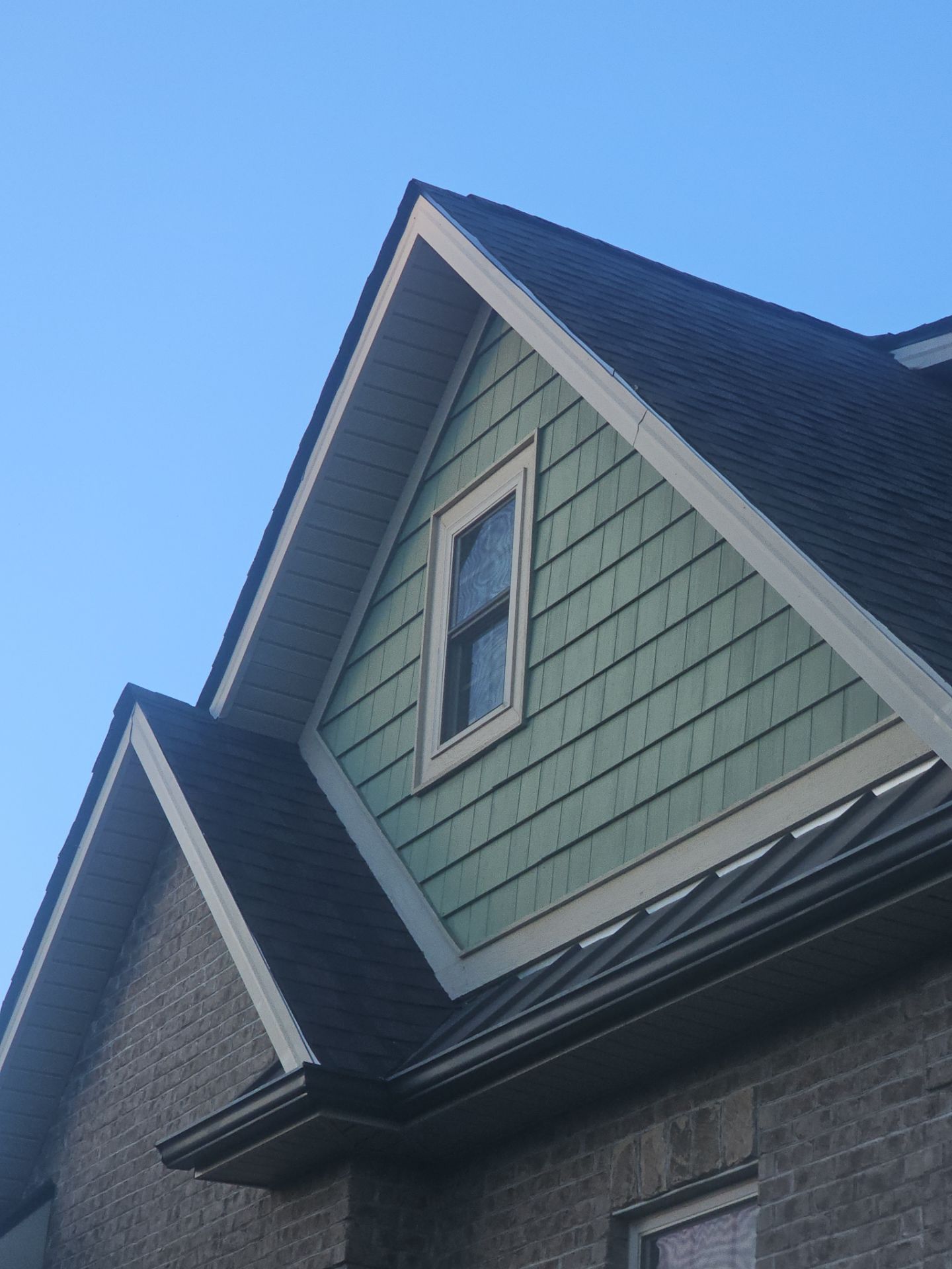 Dye Residence by Omnia Roofing