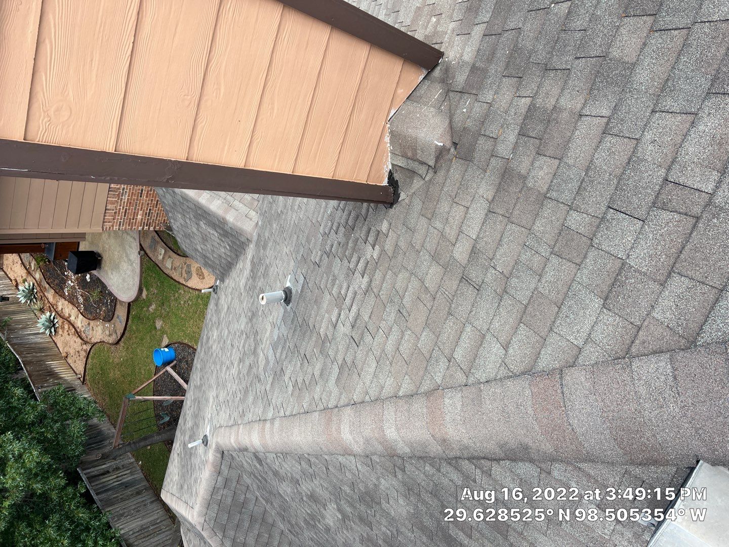Residential Roof Replacement using Pinnacle Pristine 30 Year Laminate Shingles by Premier Roofing and Contracting
