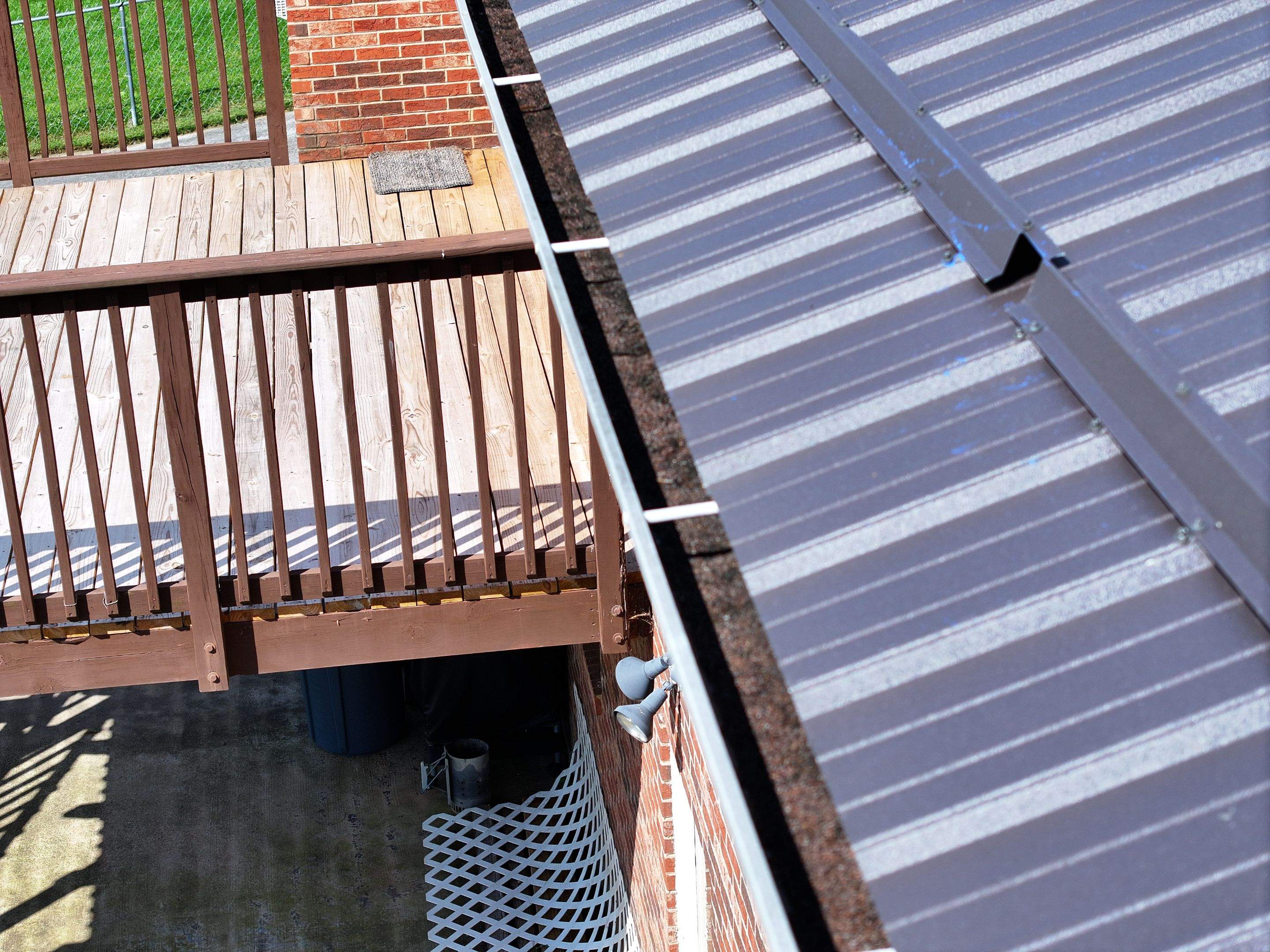 Maximoff Residence by Omnia Roofing