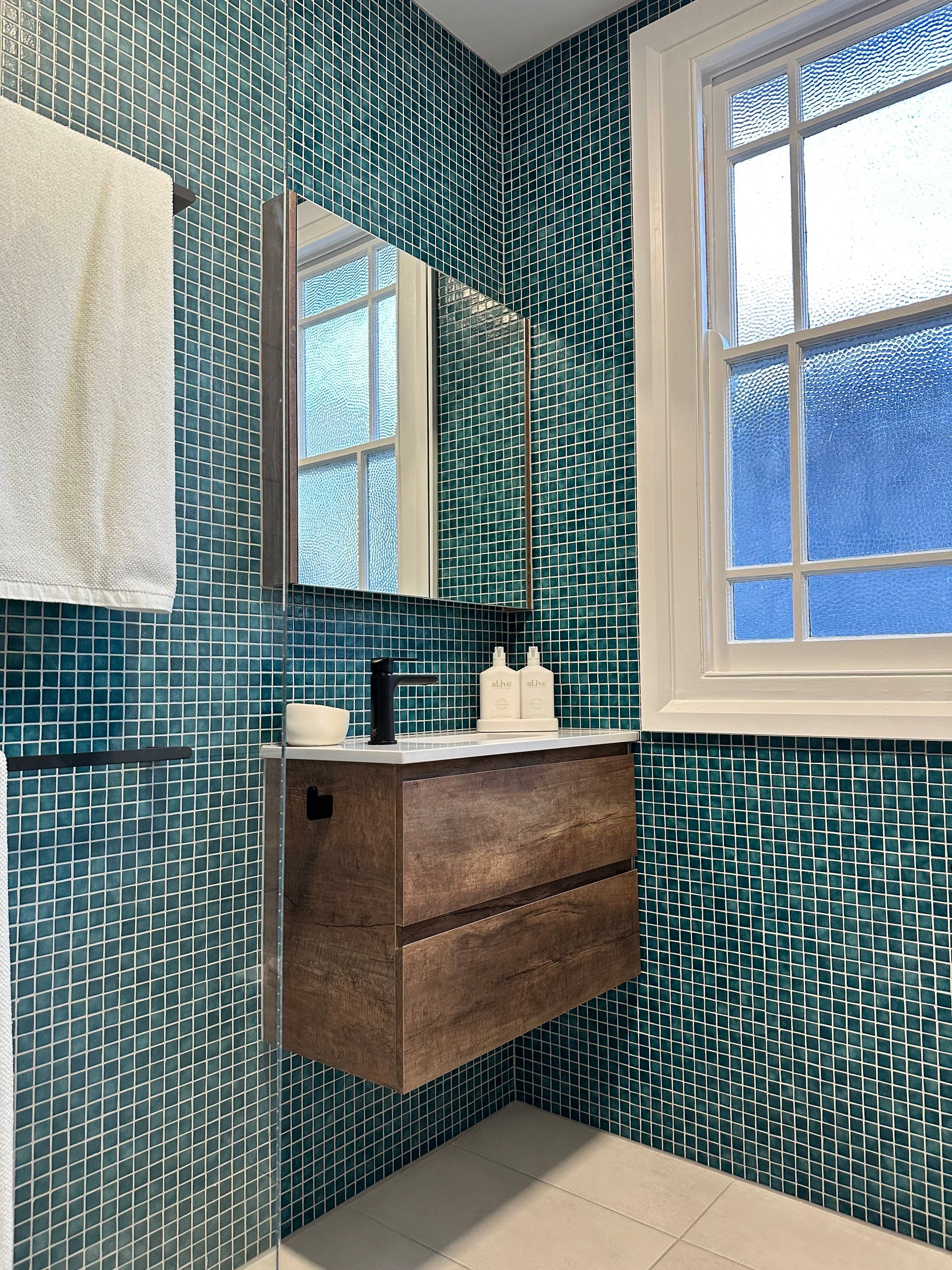 Small Main Bathroom Renovation by Re-seal Bathrooms