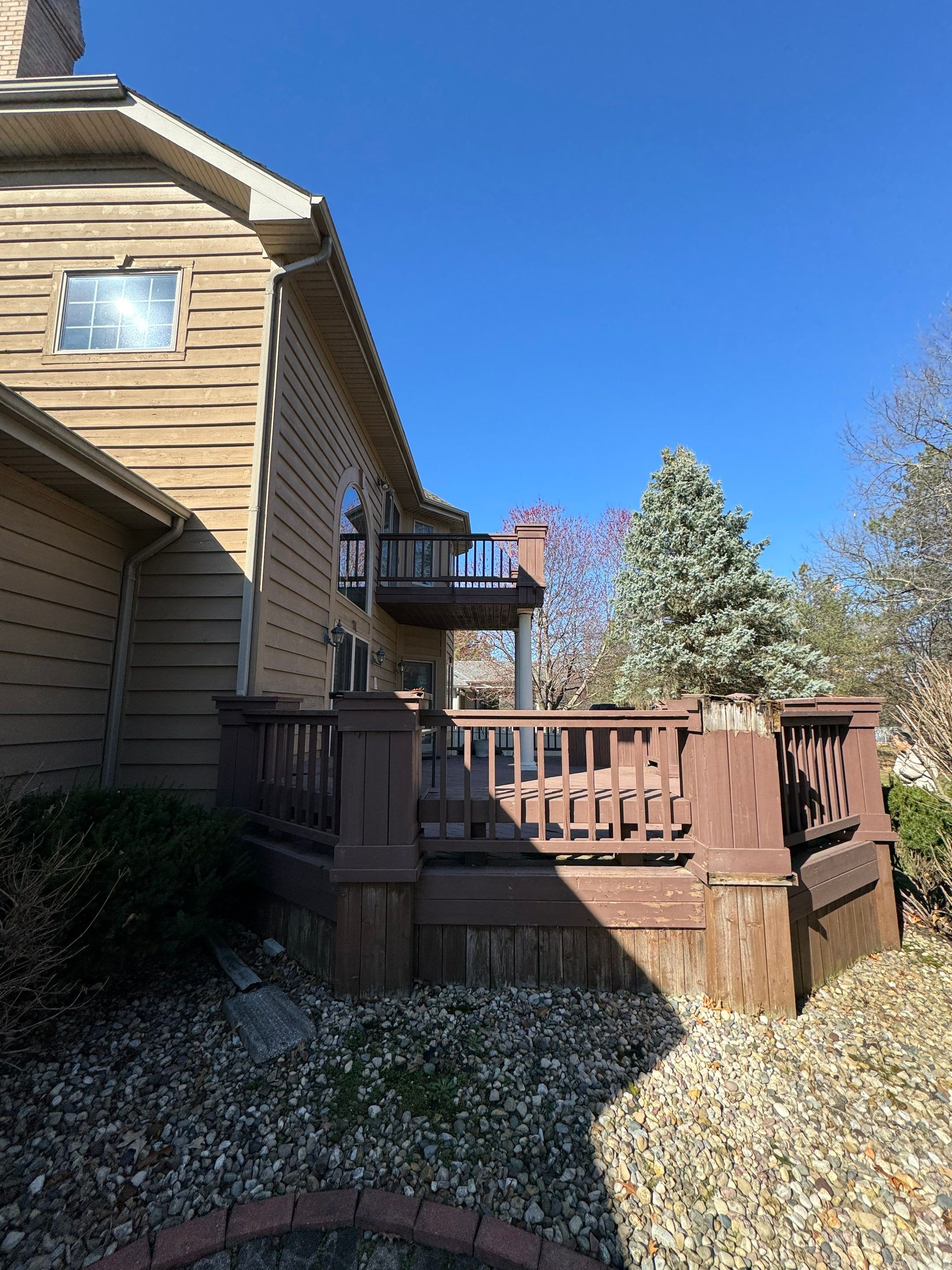 Deck Installation using Trex by INQUSE GENERAL CONTRACTOR