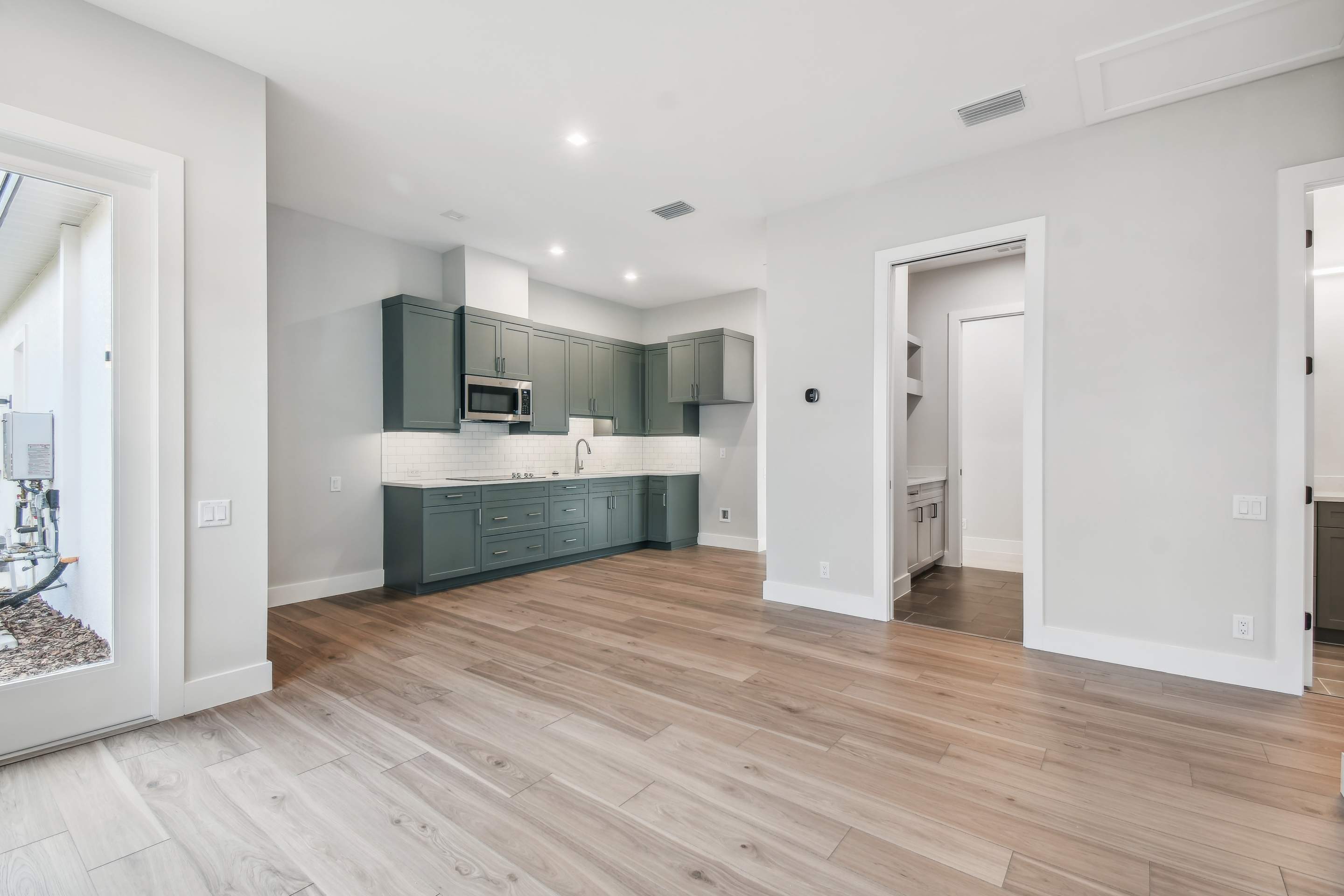 Custom Marina by Lyons Heritage Tampa, LLC