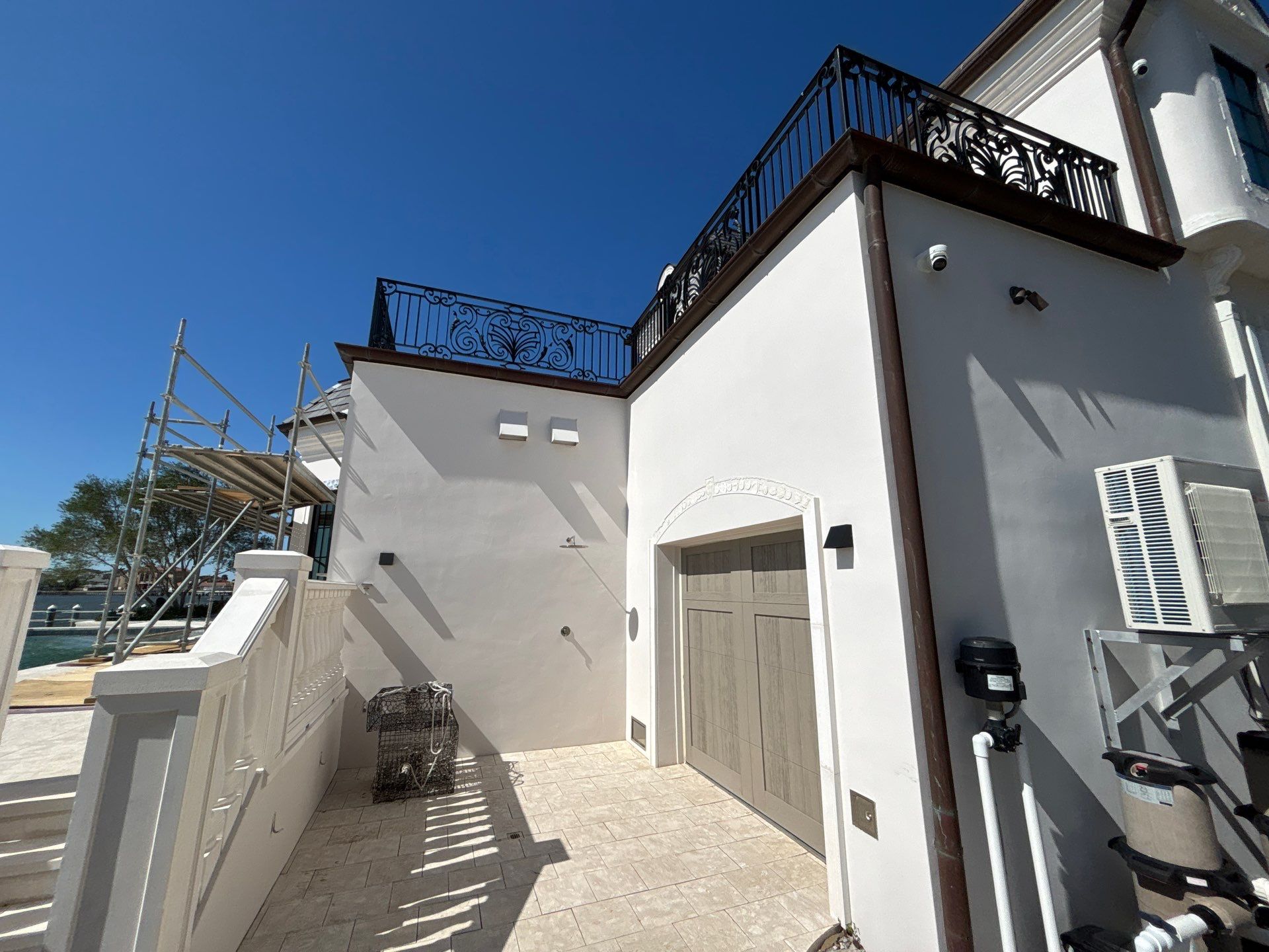 Gutter Installation using Half Round Seamless Gutters in Tampa FL by Gutter Professors