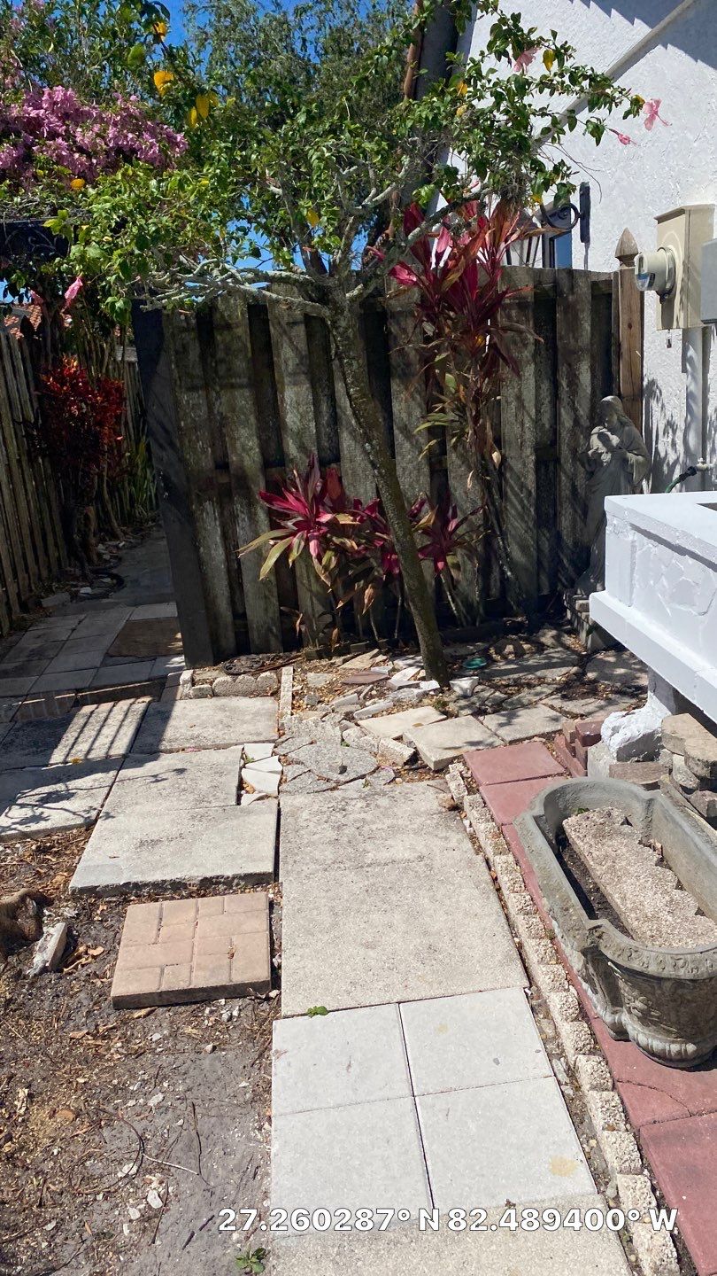 Sarasota, FL 6ft. Tall Horizontal Shadowbox Wood with 4ft. Tall 3-Rail Black Aluminum Fence by Asap fence and gates, LLC