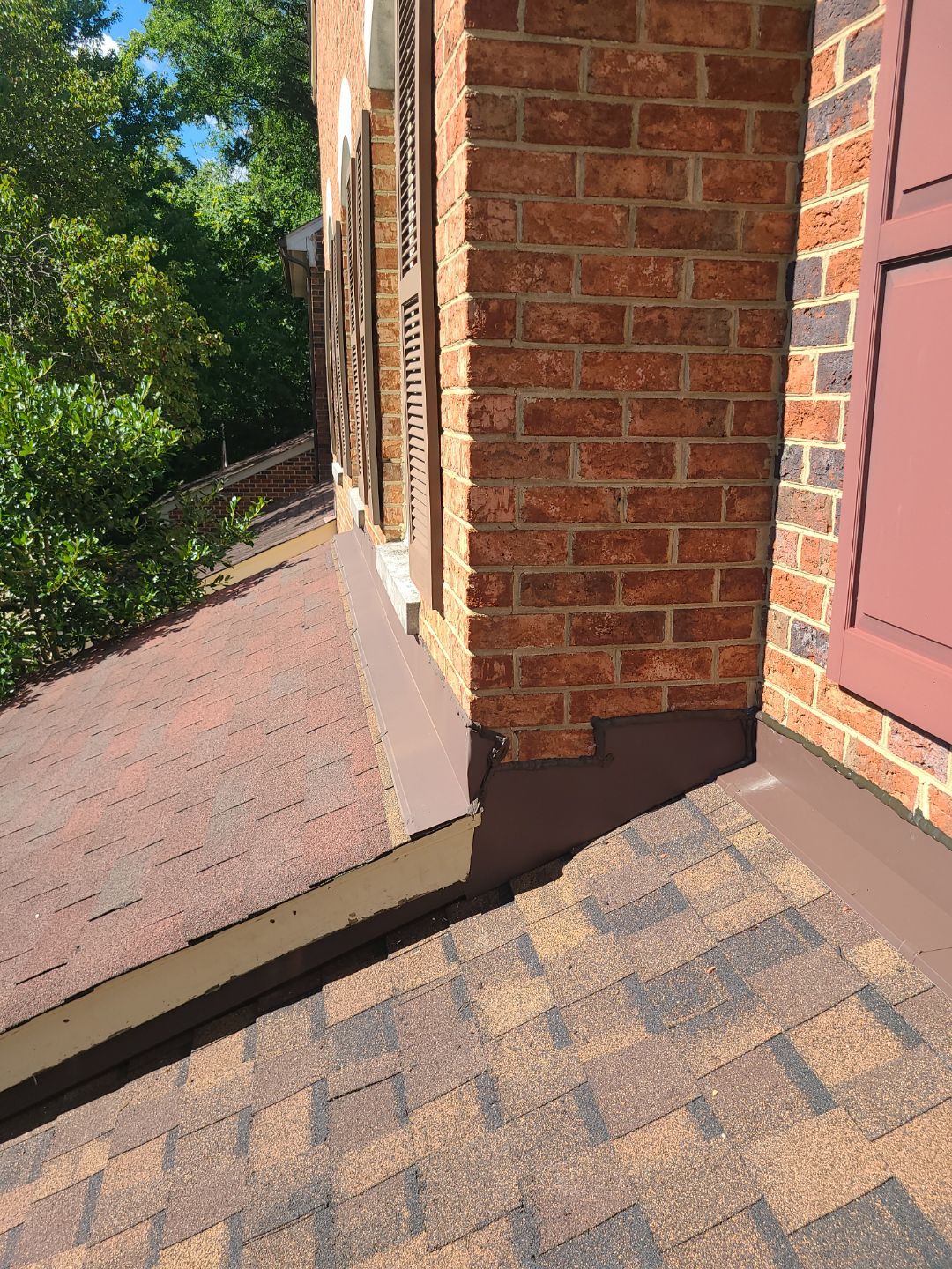 Alexandria: Roof Replacement with CertainTeed Landmark Pro in Max Def Burnt Sienna by RM Banning, Inc.