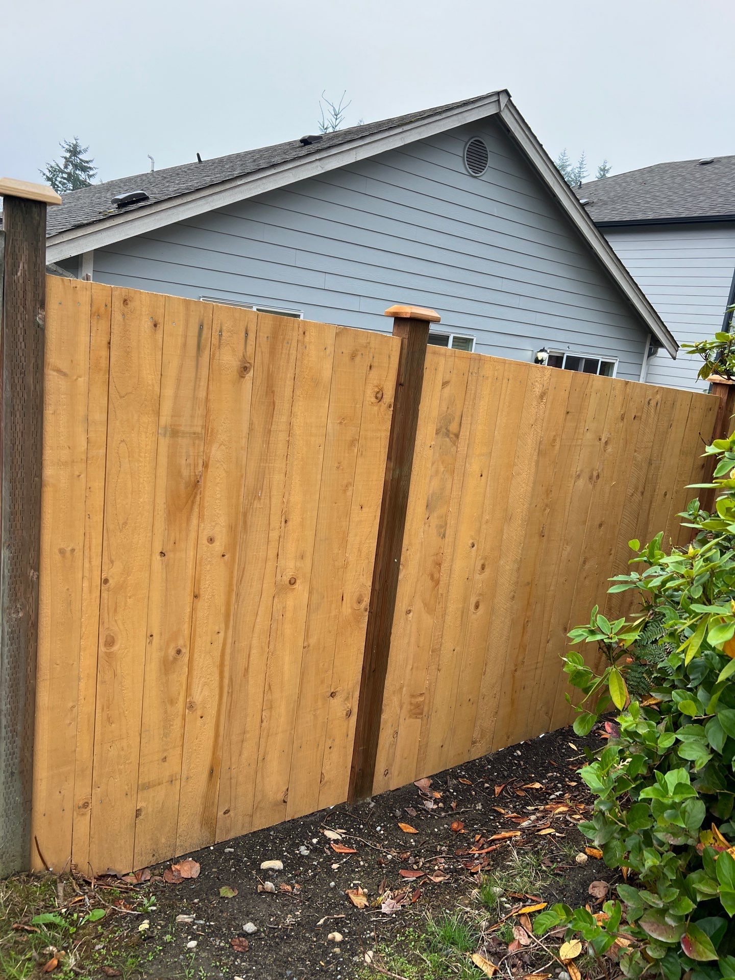 Jireh Outdoor Projects | Retaining Wall & Fence Build by Jireh Asphalt & Concrete Inc 