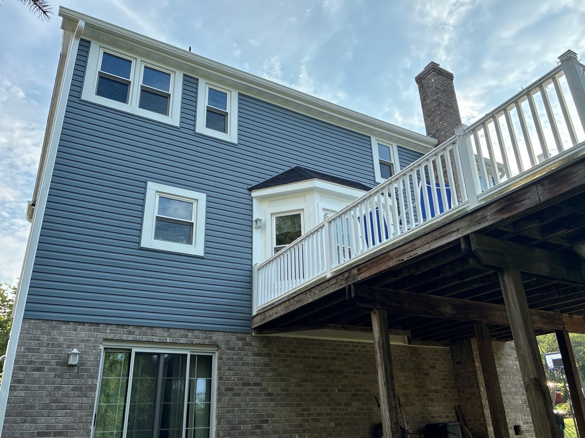 Full House Siding Renovation with English Wedgewood Vinyl Siding in Sewickley by Ideal Siding Pittsburgh