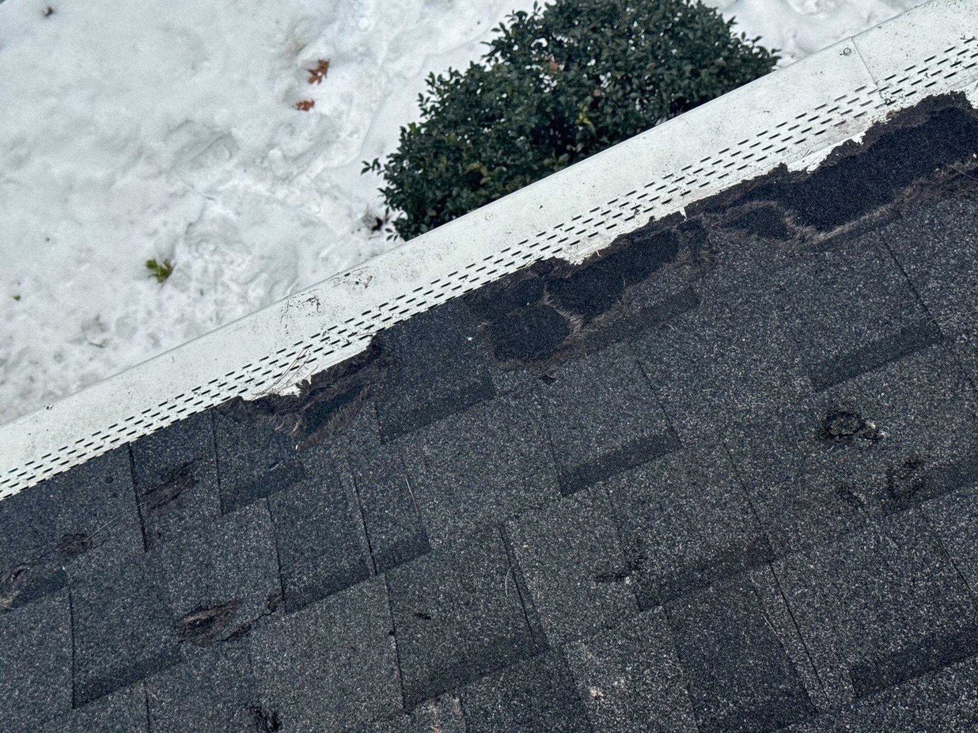 Ice Dam Removal & Snow Removal in Billerica, MA  by Mighty Dog Roofing of Greater Middlesex County