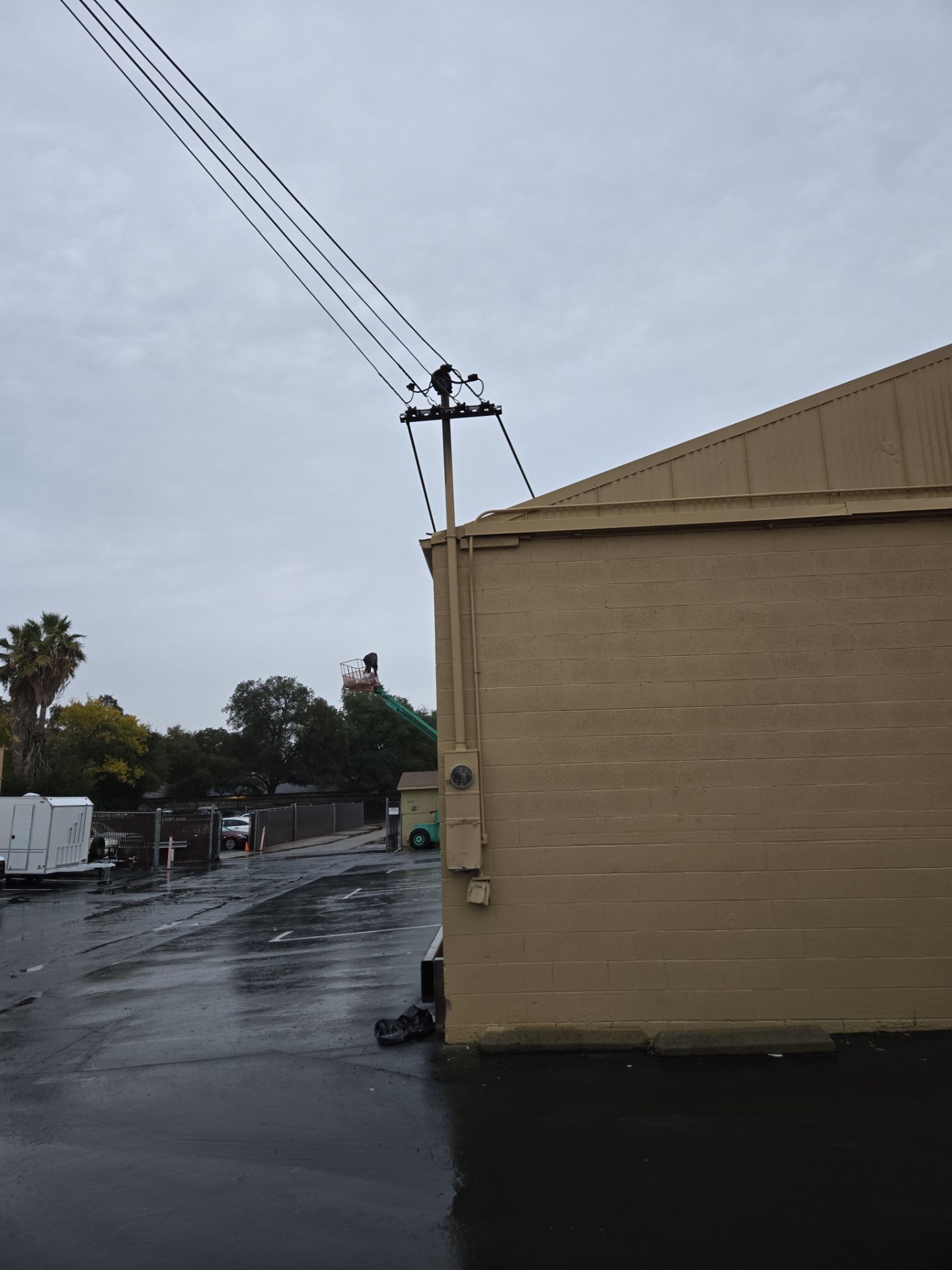 200a 3ph MPU by Peach Electric Inc