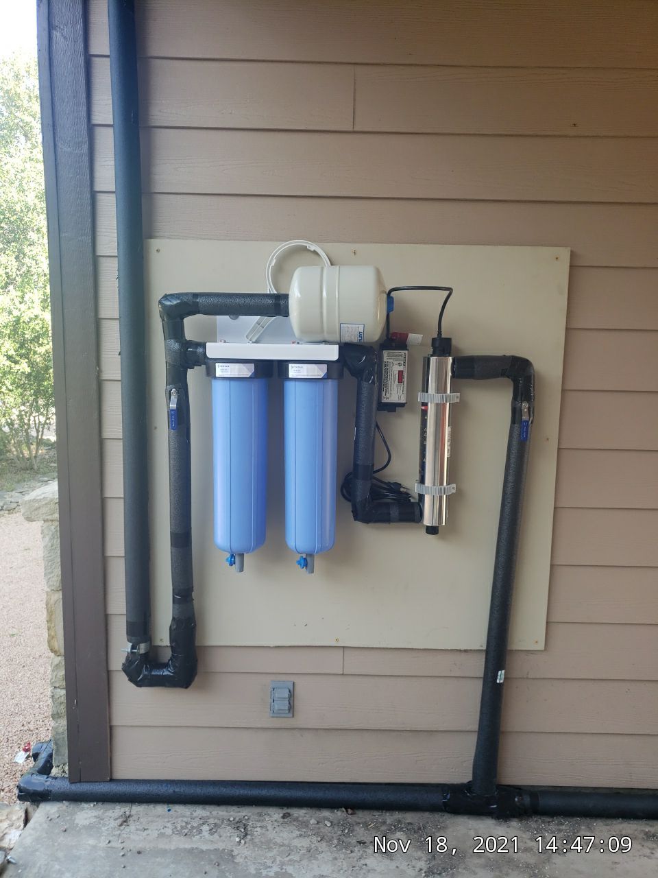 10000 gallons with a view! by Hill Country Rain Water