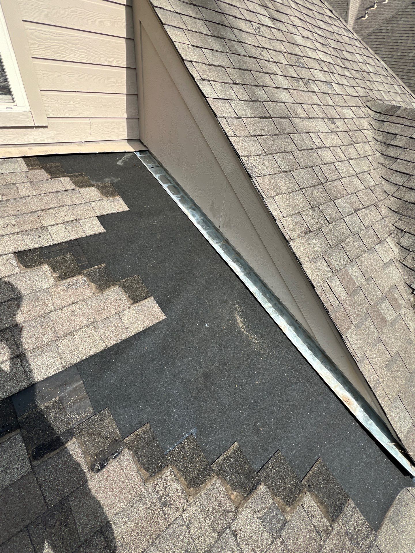 Hail Damage using Owen's Corning Duration (Lifetime) Shingles by Roof Repair Company