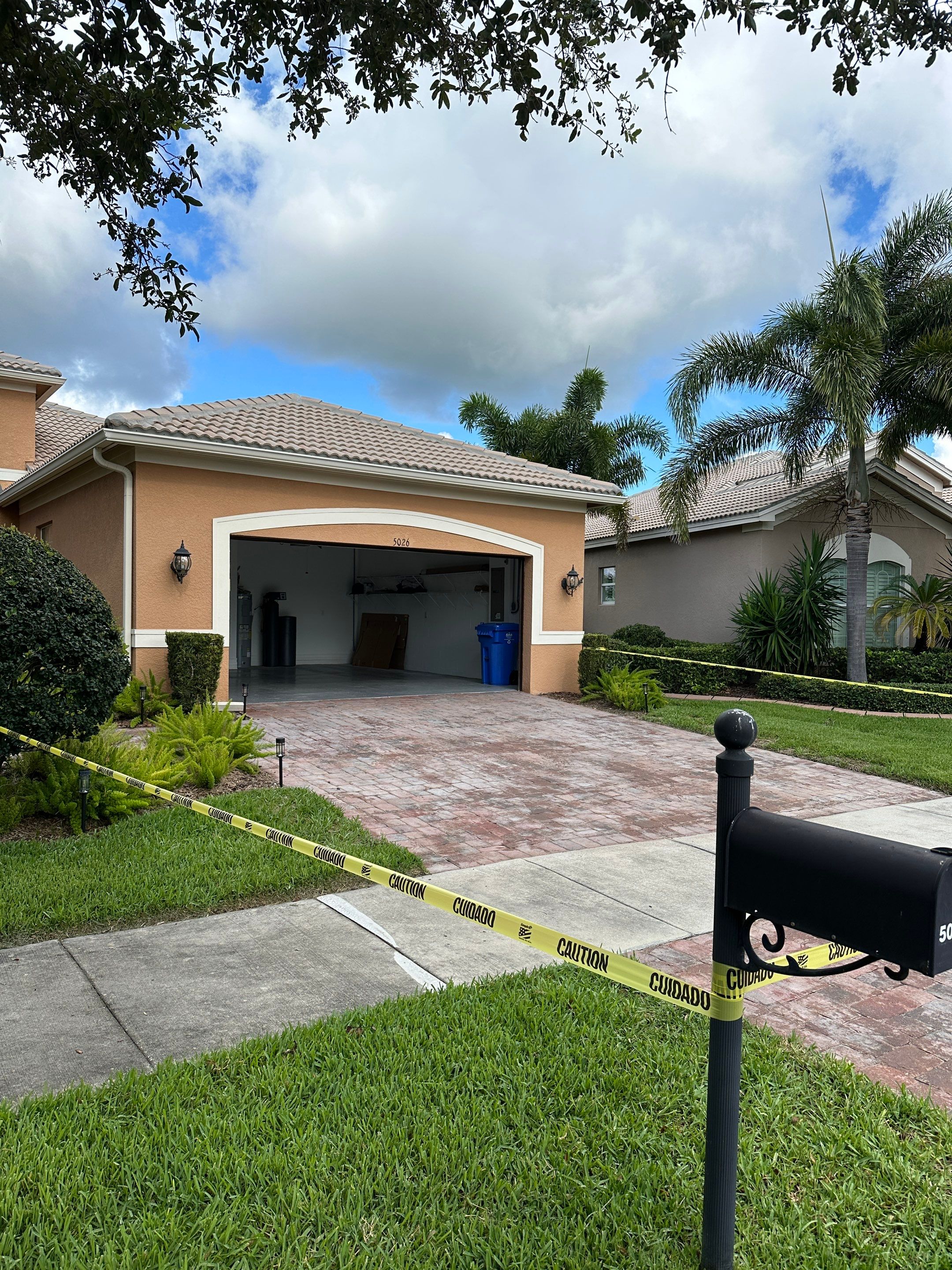 Professional Paver Stripping and Sealing Service in Valencia Lakes Wimauma by Supreme Paver Experts