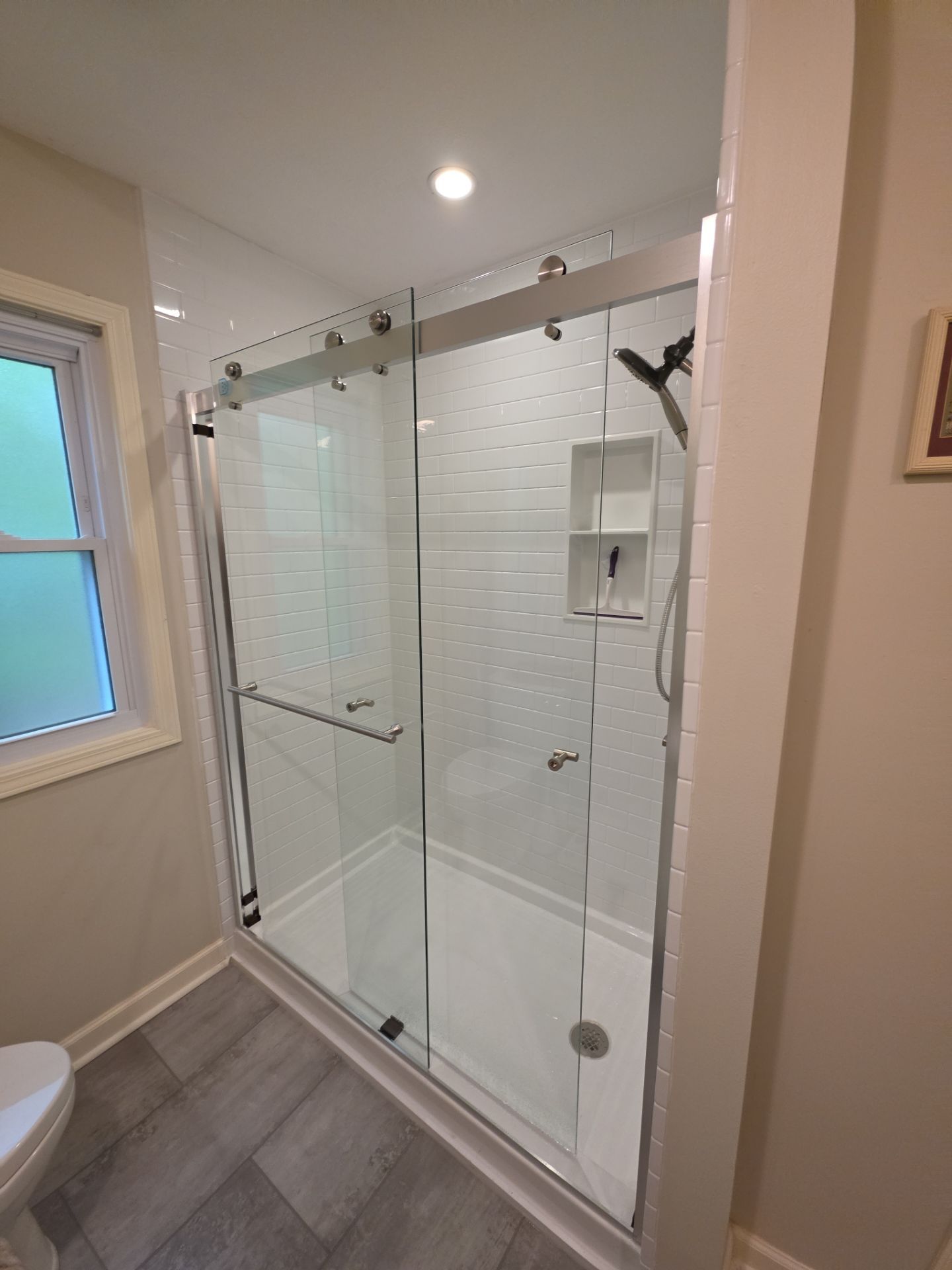 Moldy Tile to White Subway by Homestar Solutions 