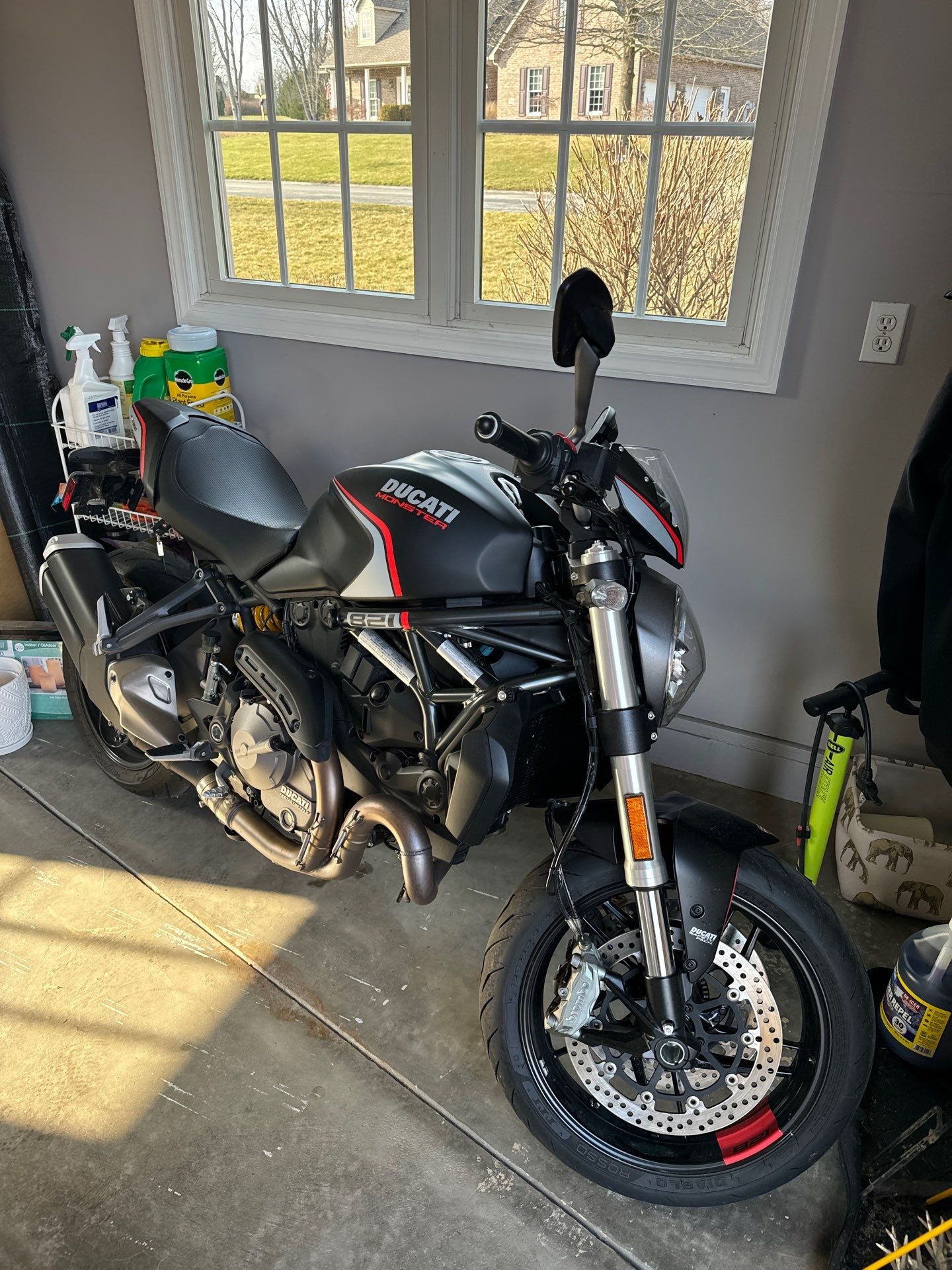 Driveway + Garage + Walkway Project in Meridian by Floors in a Day, Inc