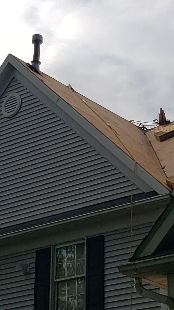 Brand: Atlas Pinnacle Color: Pristine Socthgard Pewter Drip: Black by Eagle Eye Roofing